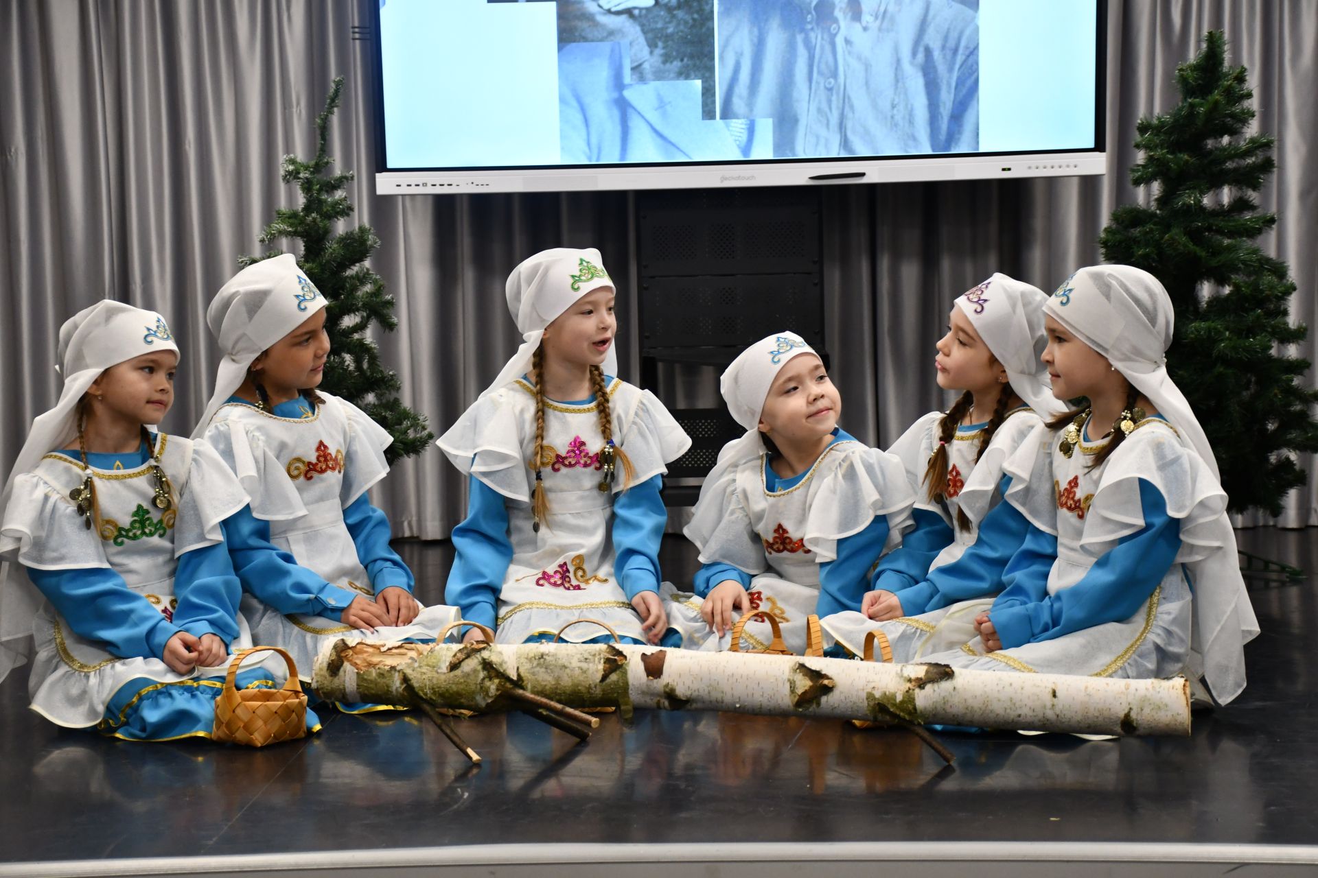 5нче гимназиядә VII төбәкара Афзал Шамов укуларының җиңүчеләрен бүләкләү тантанасы узды