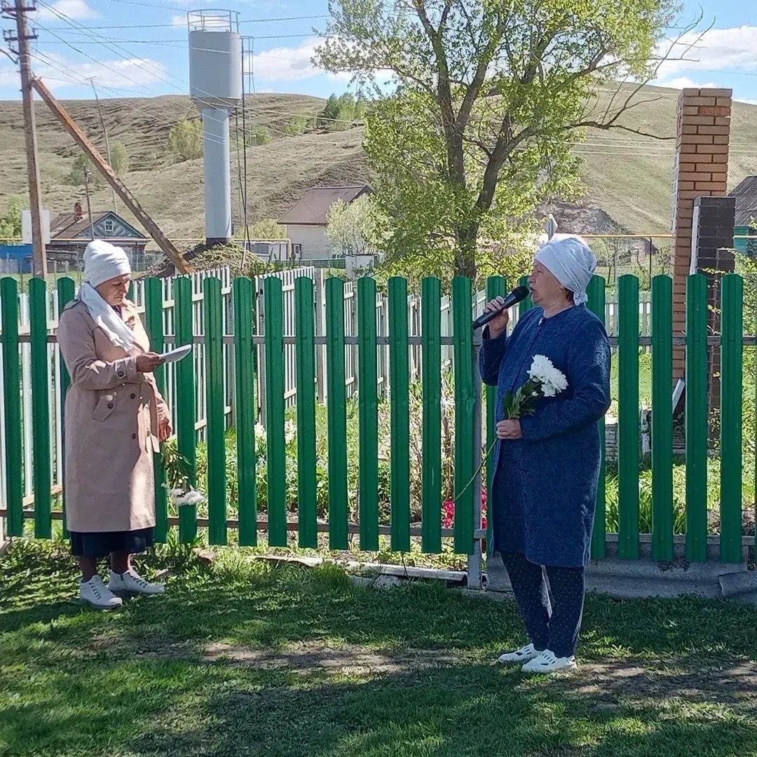 Тау Иле авылында Бөек Җиңүгә багышланган митинг узды