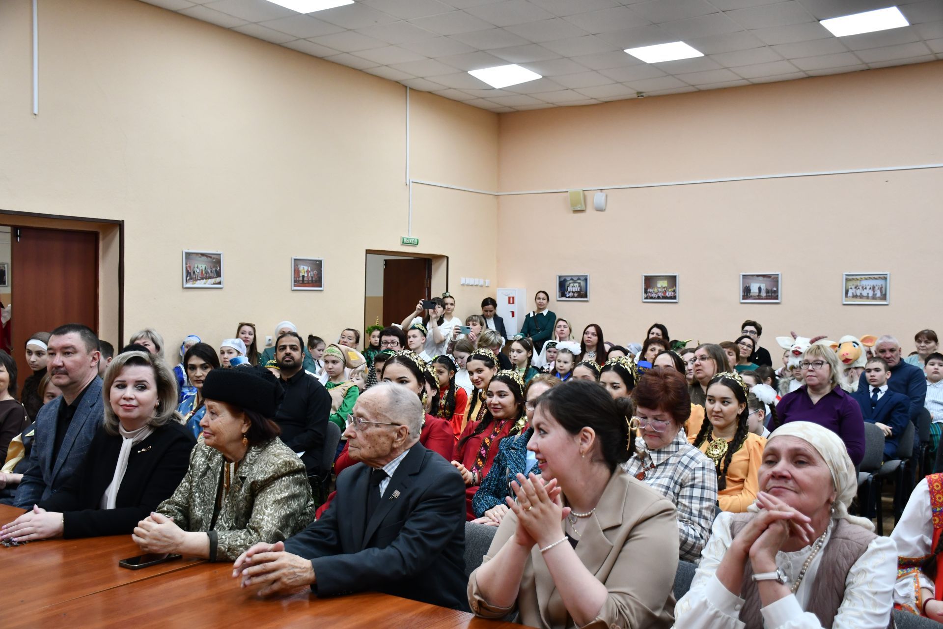 Милләтләр дуслыгы – уртак байлыгыбыз: Яшел Үзән гимназиясендә төрле халыкларның мәдәнияте, традицияләре һәм иҗаты бер сәхнәдә очрашты