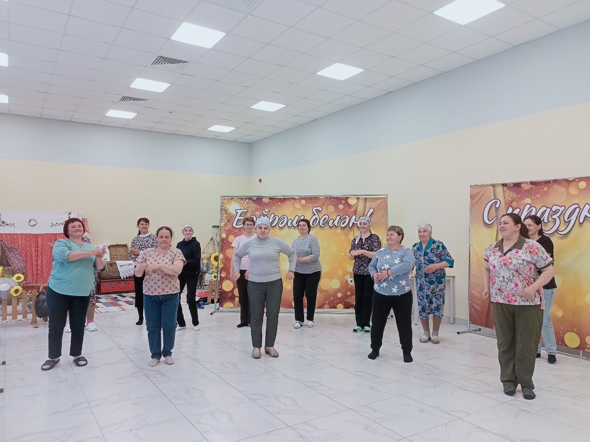 Яшел Үзән районында өлкәннәр бии: сызыклы бию дәресләре зур популярлык казанган