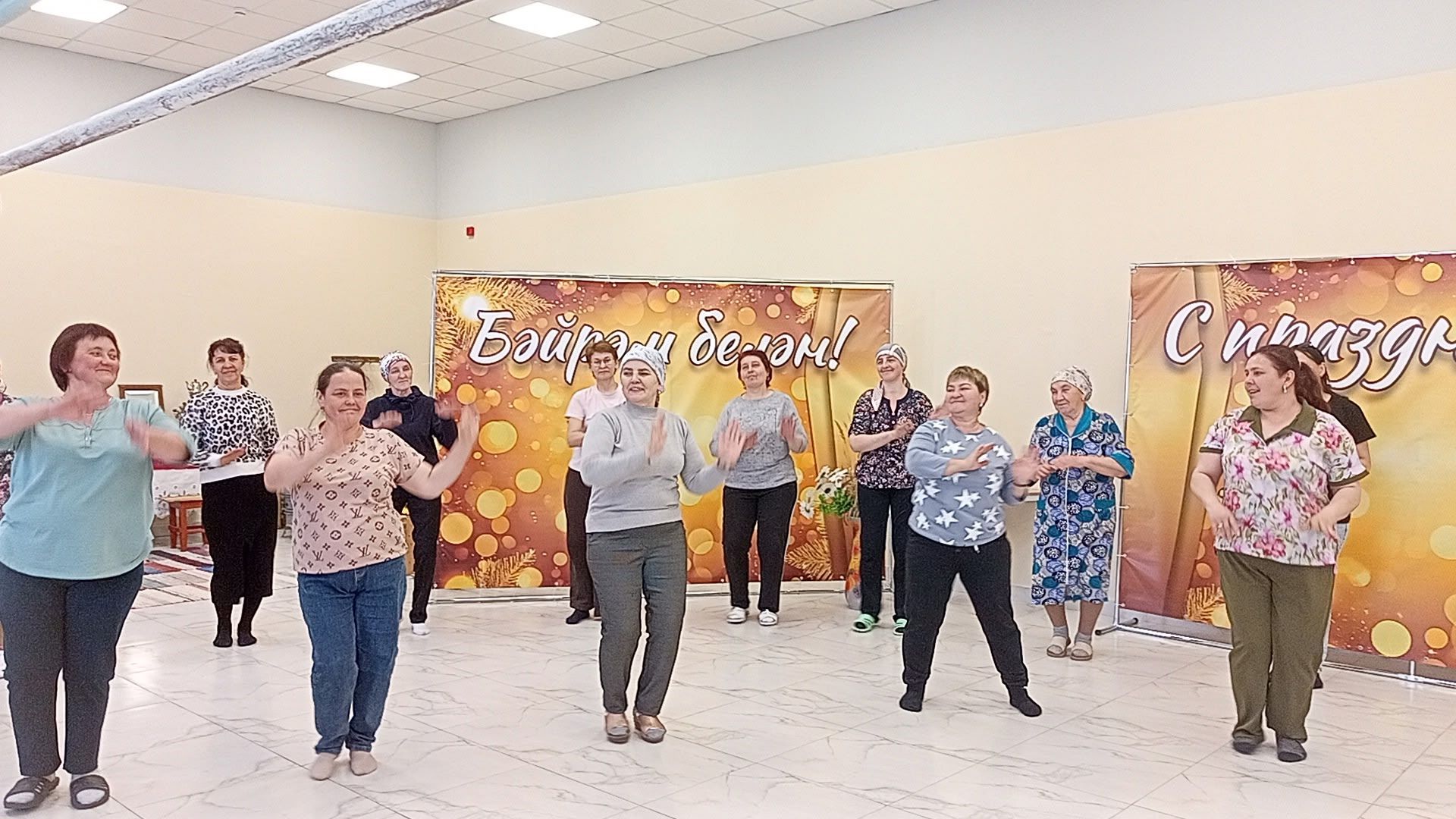 Яшел Үзән районында өлкәннәр бии: сызыклы бию дәресләре зур популярлык казанган