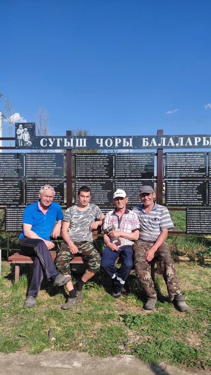 Татар Наратлысында «Сугыш чоры балалары» истәлек такталары һәм Дан аллеясы ачылды