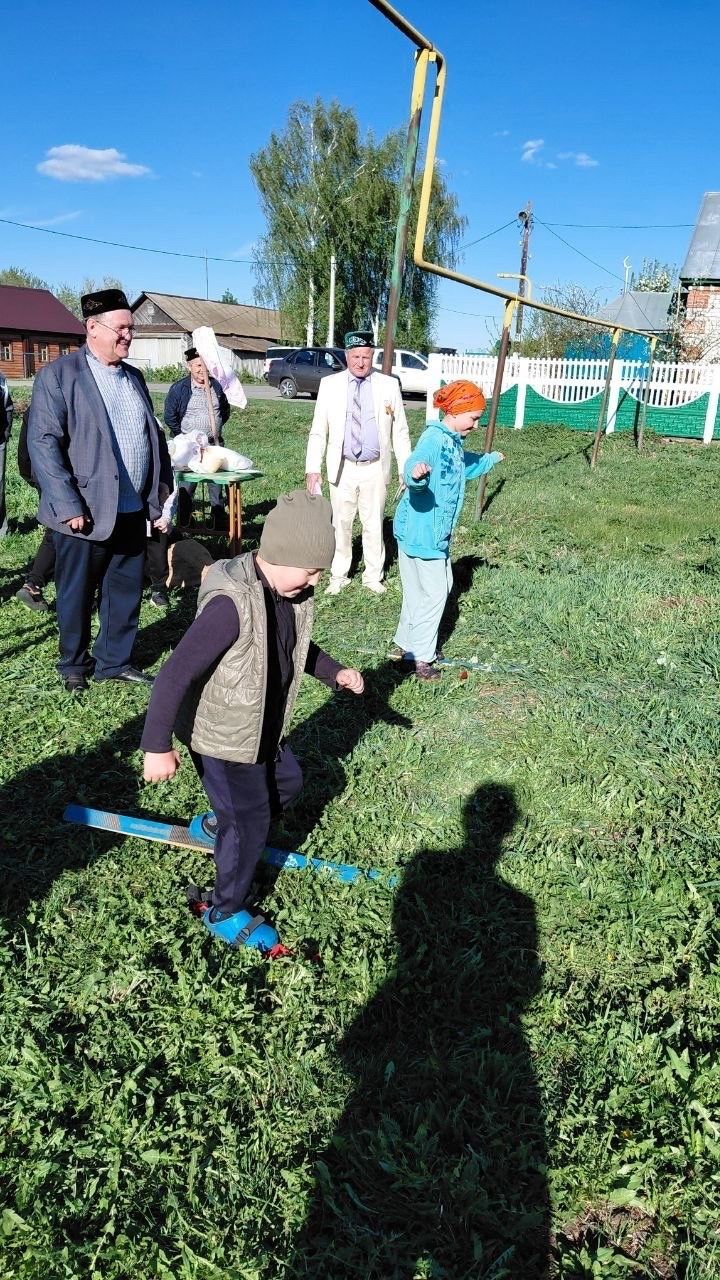 Татар Наратлысында «Сугыш чоры балалары» истәлек такталары һәм Дан аллеясы ачылды