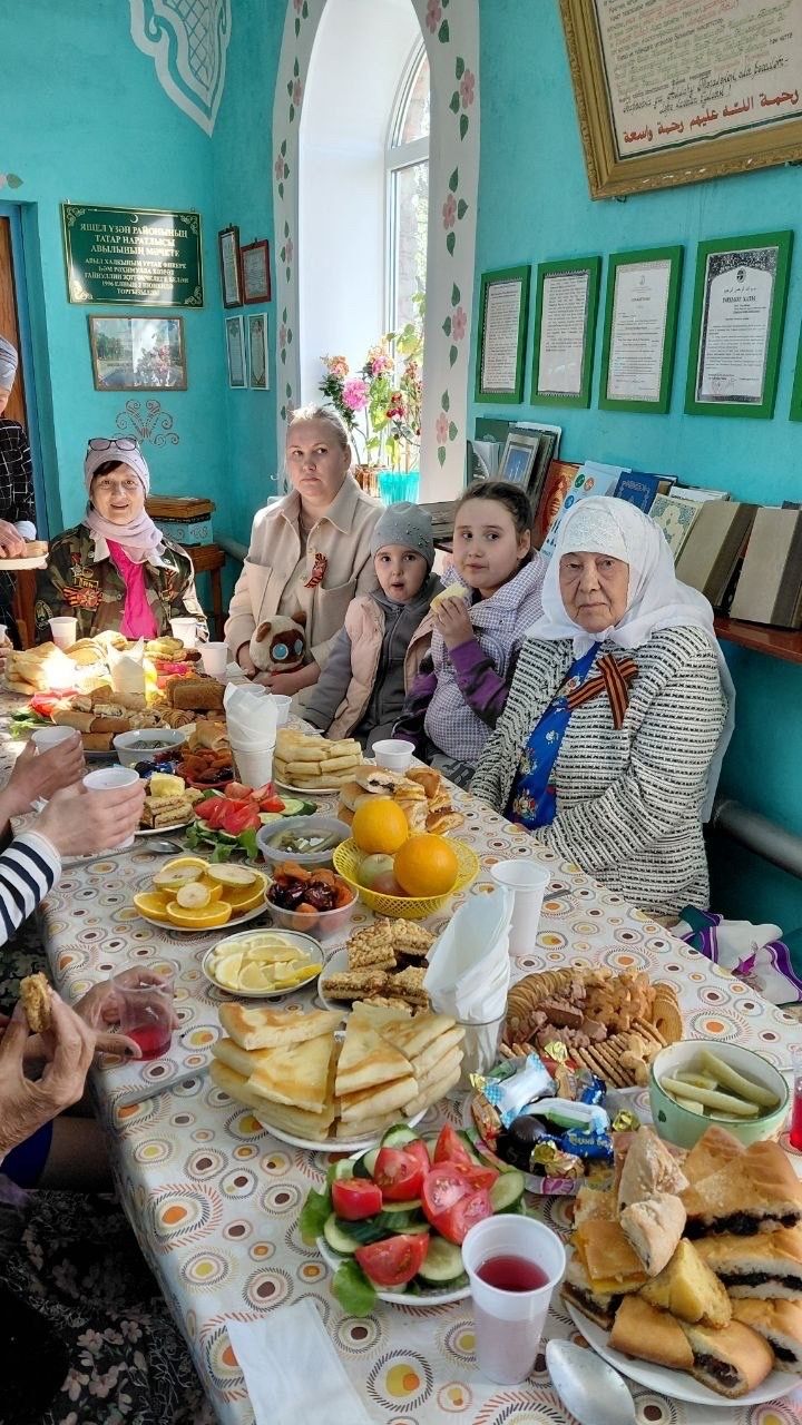 Татар Наратлысында «Сугыш чоры балалары» истәлек такталары һәм Дан аллеясы ачылды