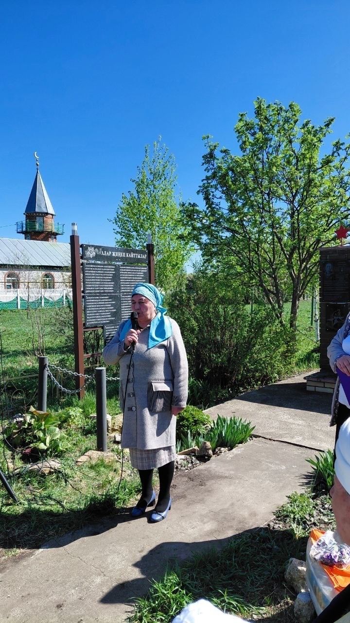 Татар Наратлысында «Сугыш чоры балалары» истәлек такталары һәм Дан аллеясы ачылды