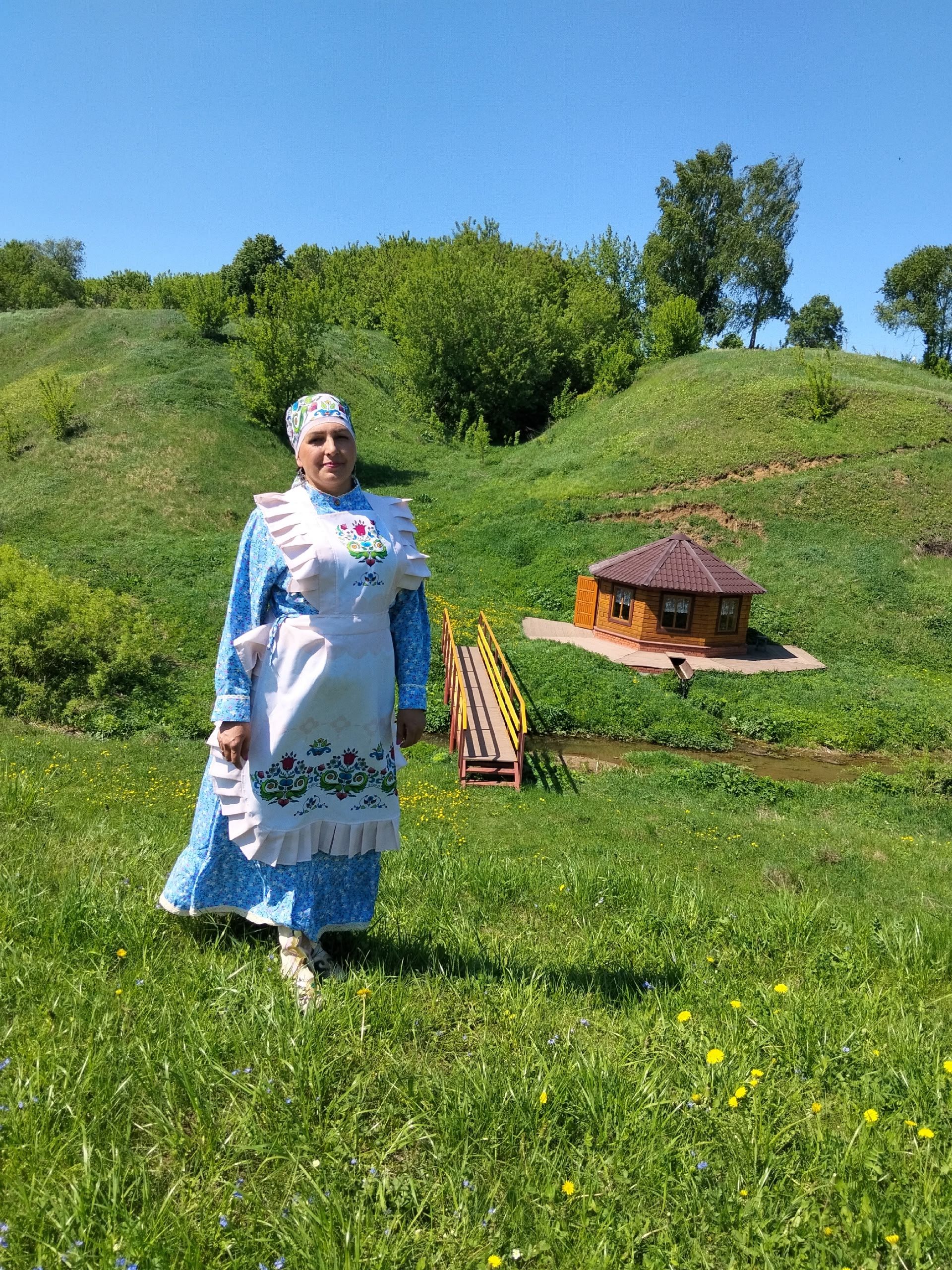 Каюм Насыйри эзләреннән: Кече Шырдан авылында Бөтендөнья татар конгрессыннан кунаклар каршы алдылар