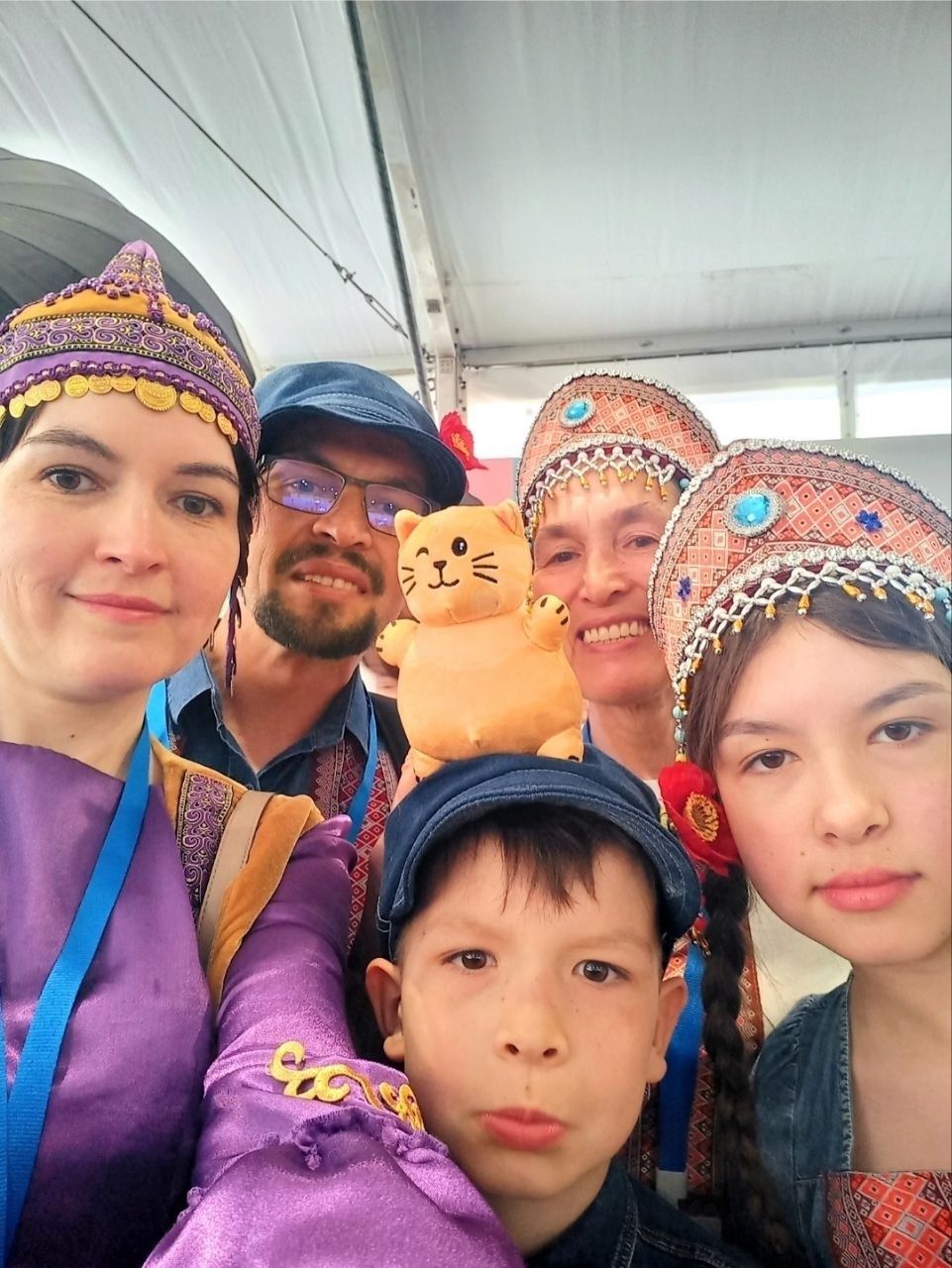 «Безнең гаиләдә шулай»: Яшел үзәнлеләр «Это у нас семейное» конкурсының финалына чыгу мөмкинлеге өчен көрәште