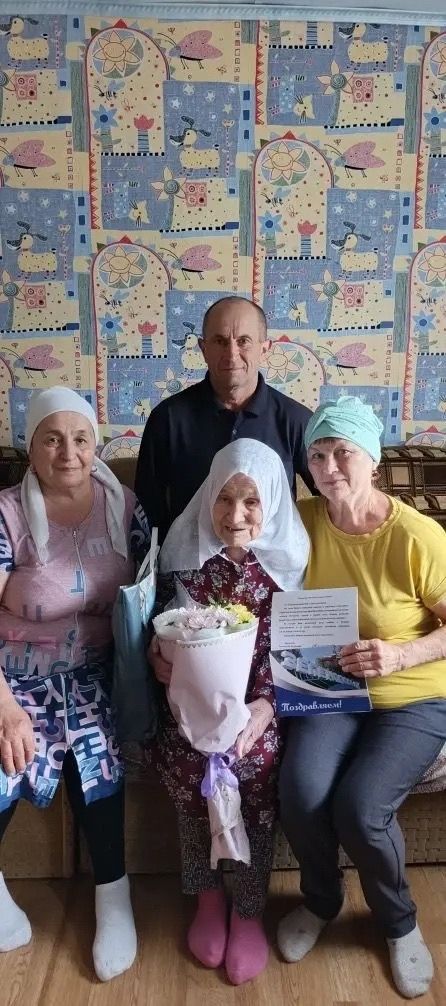 Фәгимә Әхмәдулла кызы үзенең 95 яшьлек күркәм юбилеен билгеләп үтә