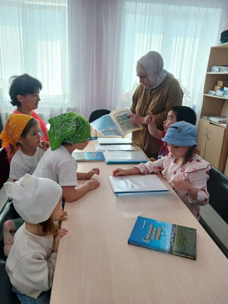 «Авылымның күренекле шәхесләре»: Күгәйдә туган якны өйрәнү сәгате узды