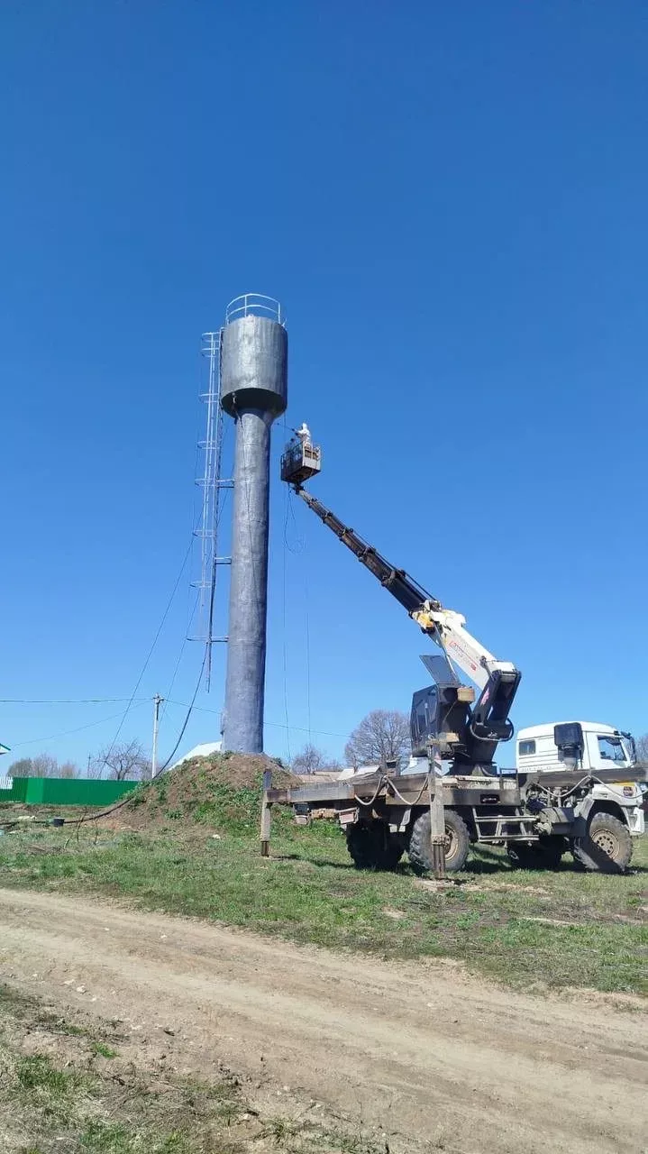 Кече Шырдан авылында су башнясын буядылар