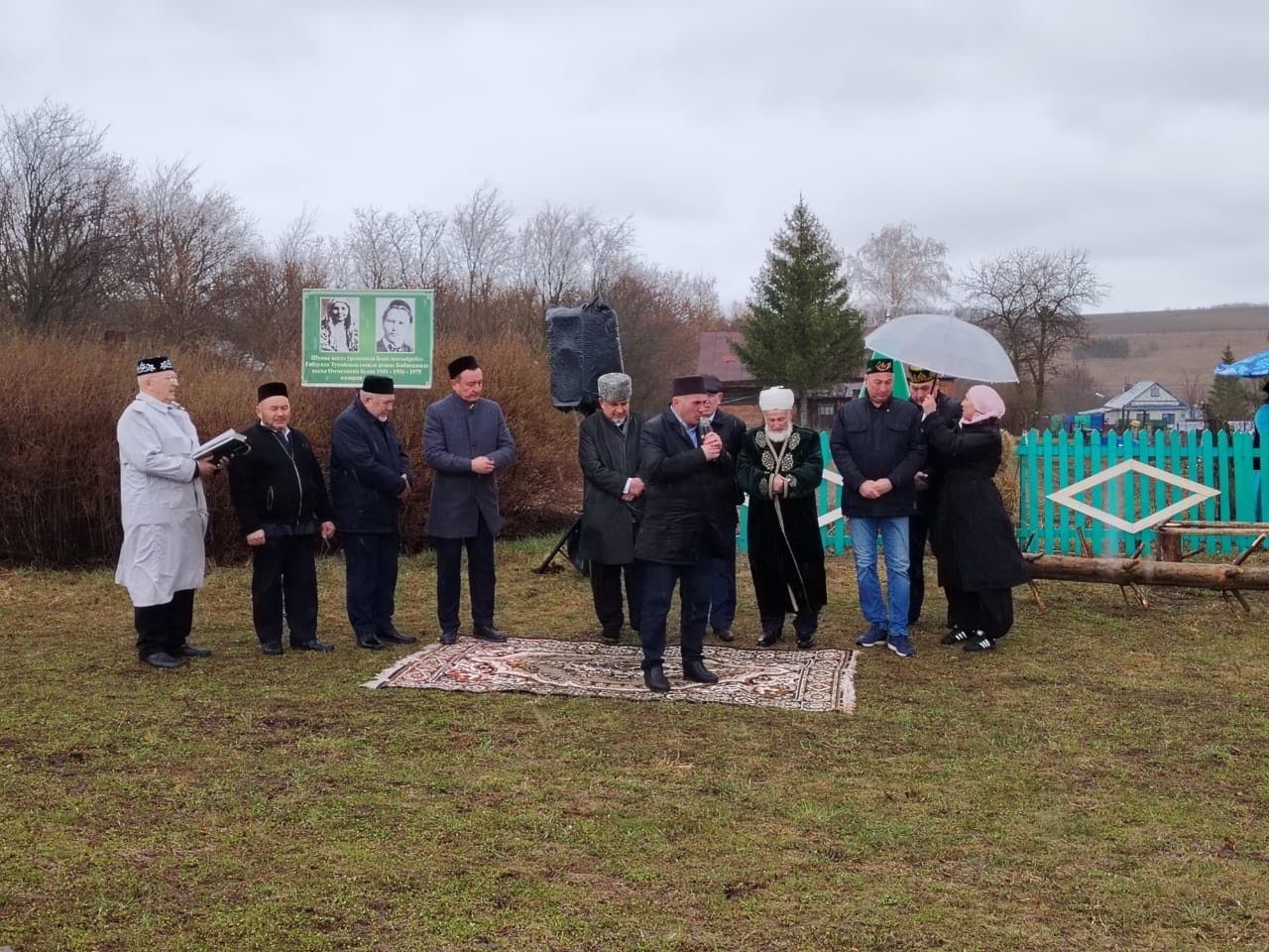 Бибисаҗидә кабере янында догалар – Бәчек Тукайны онытмый