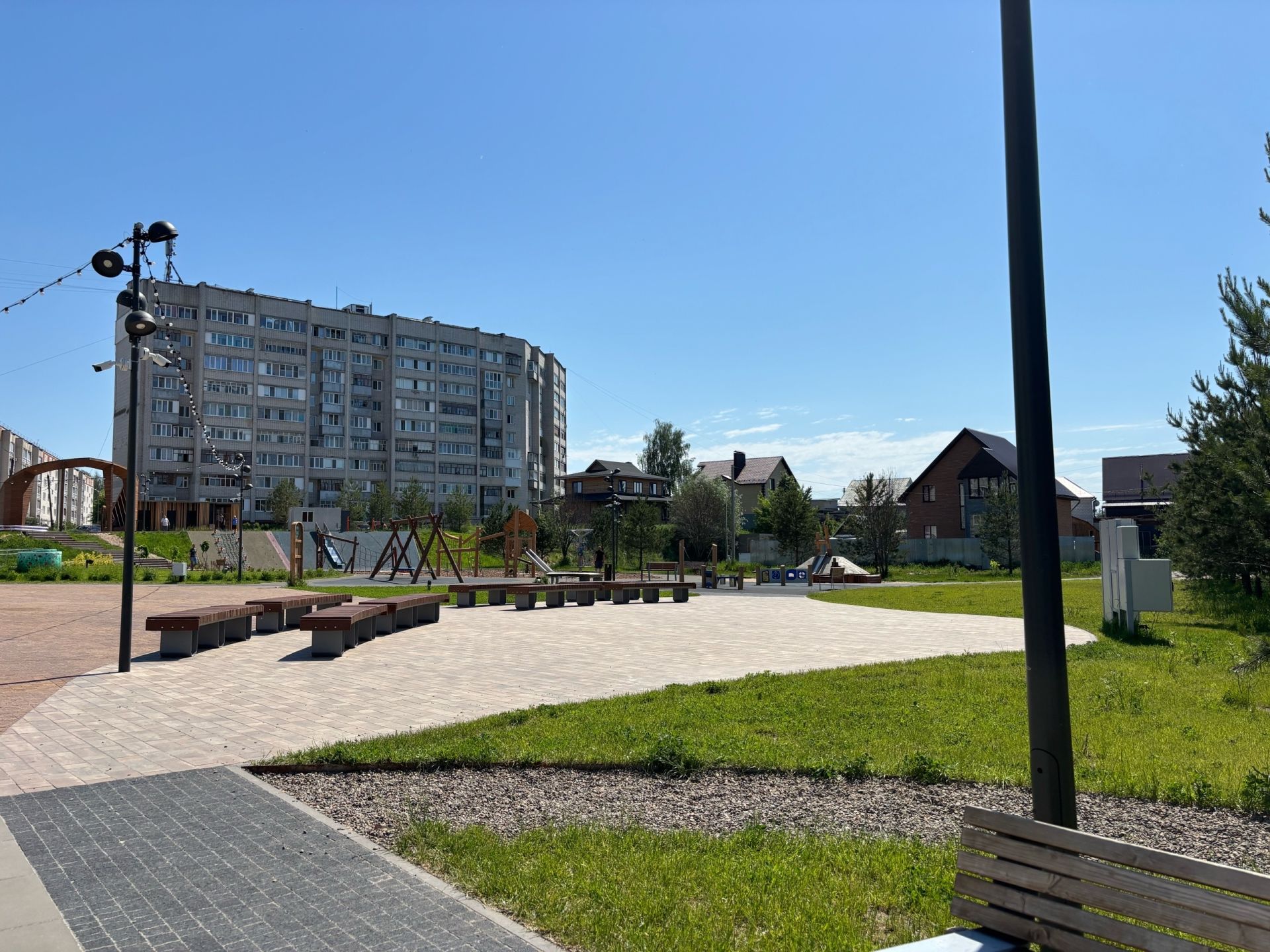 Алтынов паркына хәзер барып йөрерлек түгел – черкиләр өерләре белән ябыша