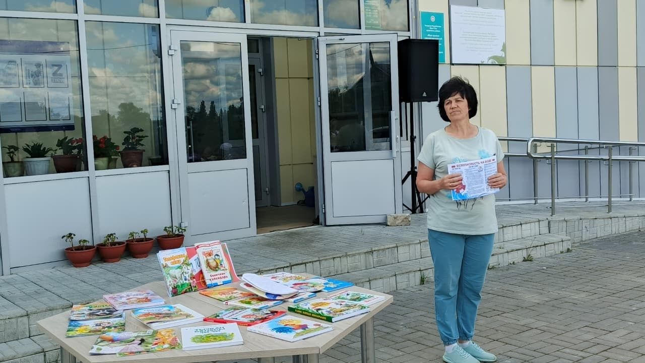 Су буенда хәвефсезлек: Мулла Иле мәдәният йорты каршында балалар белән танып-белү чарасы узды