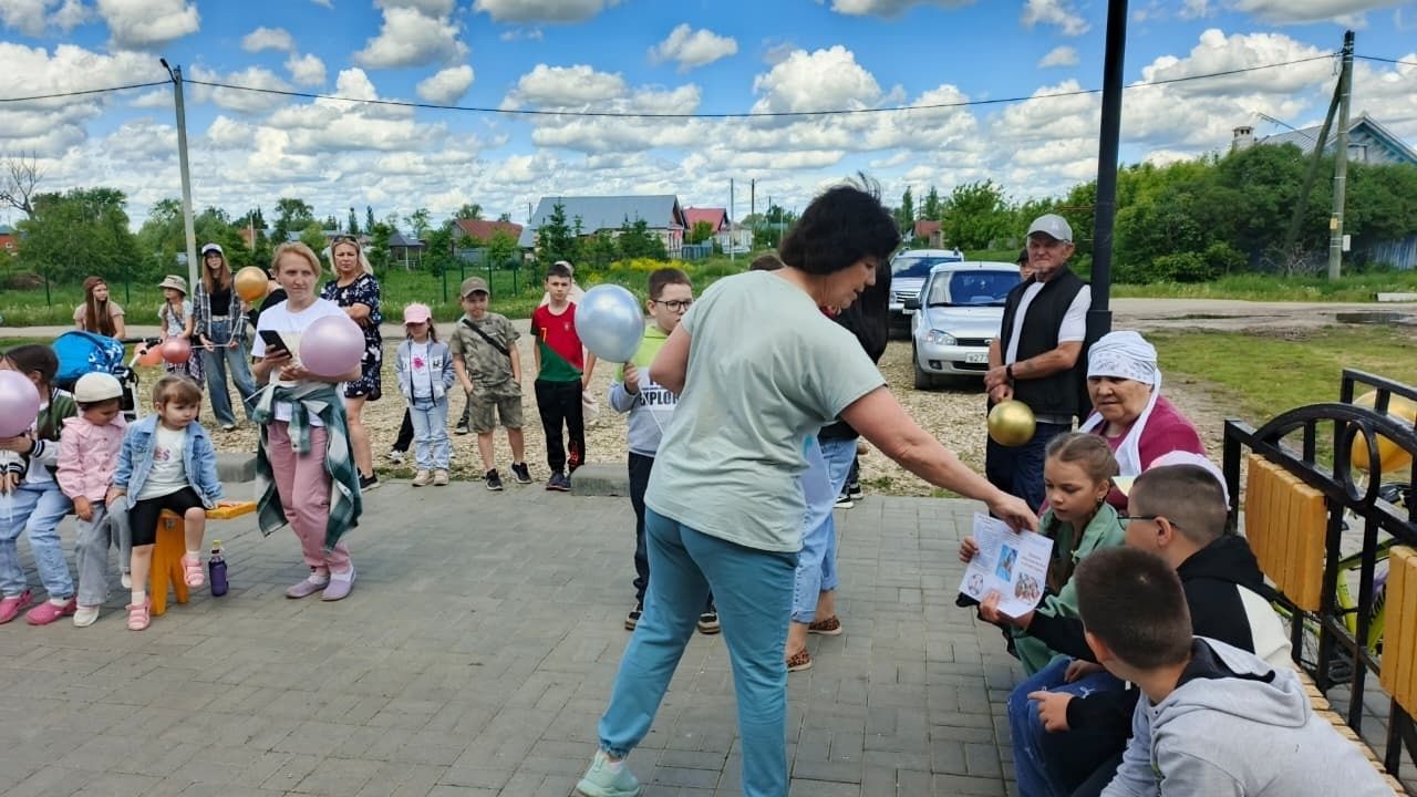 Су буенда хәвефсезлек: Мулла Иле мәдәният йорты каршында балалар белән танып-белү чарасы узды