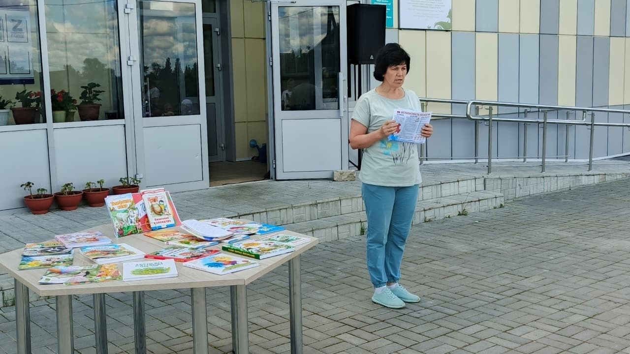 Су буенда хәвефсезлек: Мулла Иле мәдәният йорты каршында балалар белән танып-белү чарасы узды