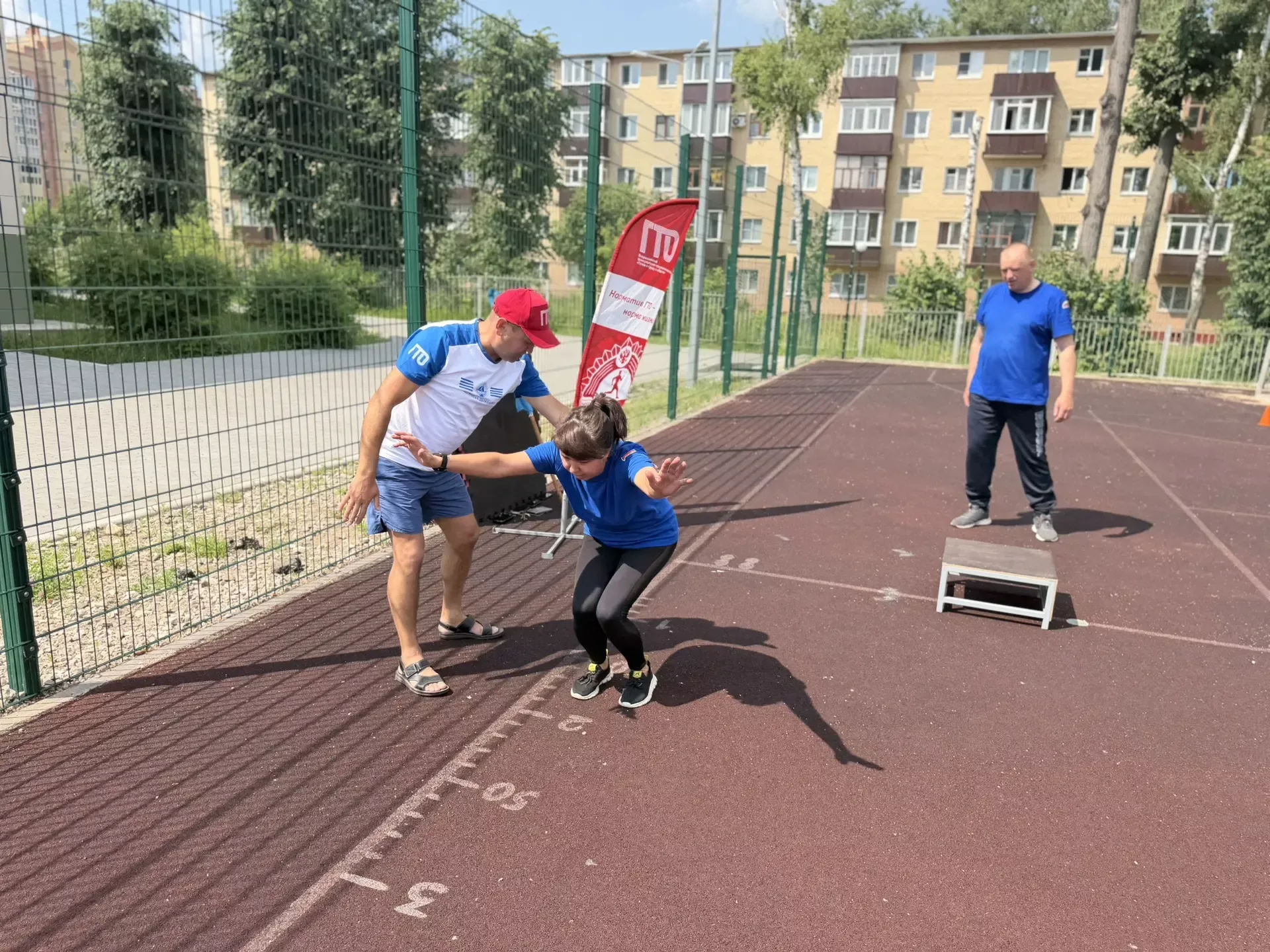 Батырлыкка әзерлек: Яшел Үзәннең МЧС хезмәткәрләре ГТО нормативларын тапшырды