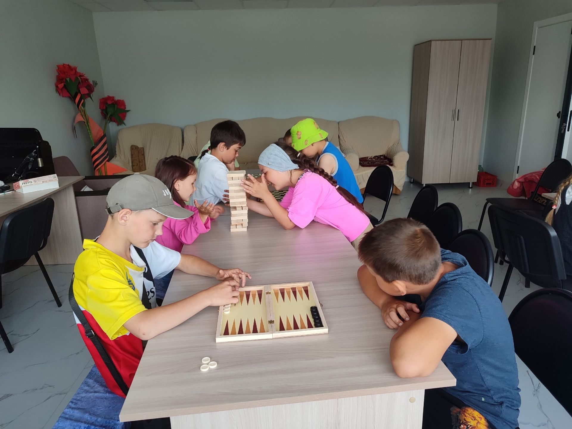 Бишнә мәдәният йортында балалар белән өстәл уеннары оештырылды