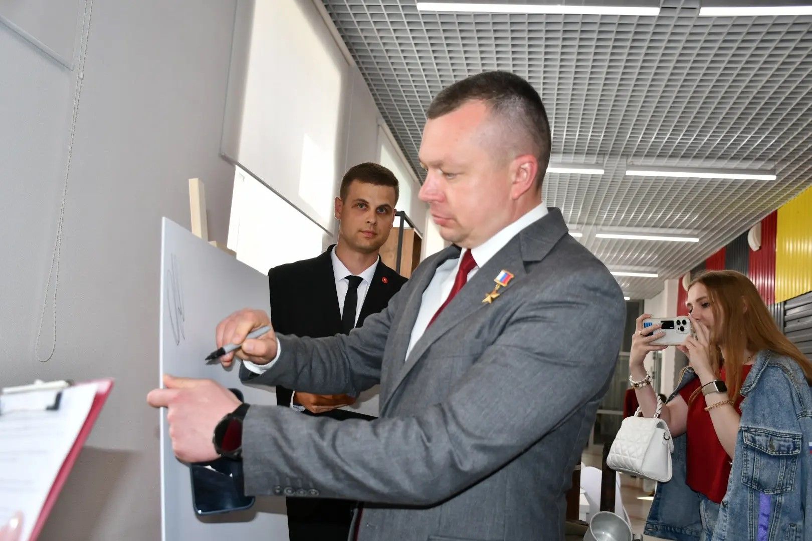 Бүген Яшел Үзәннең яшьләр үзәге «Порт» мәйданчыгы актив яшьләрне, остазларны һәм җәмәгать эшлеклеләрен берләштерде