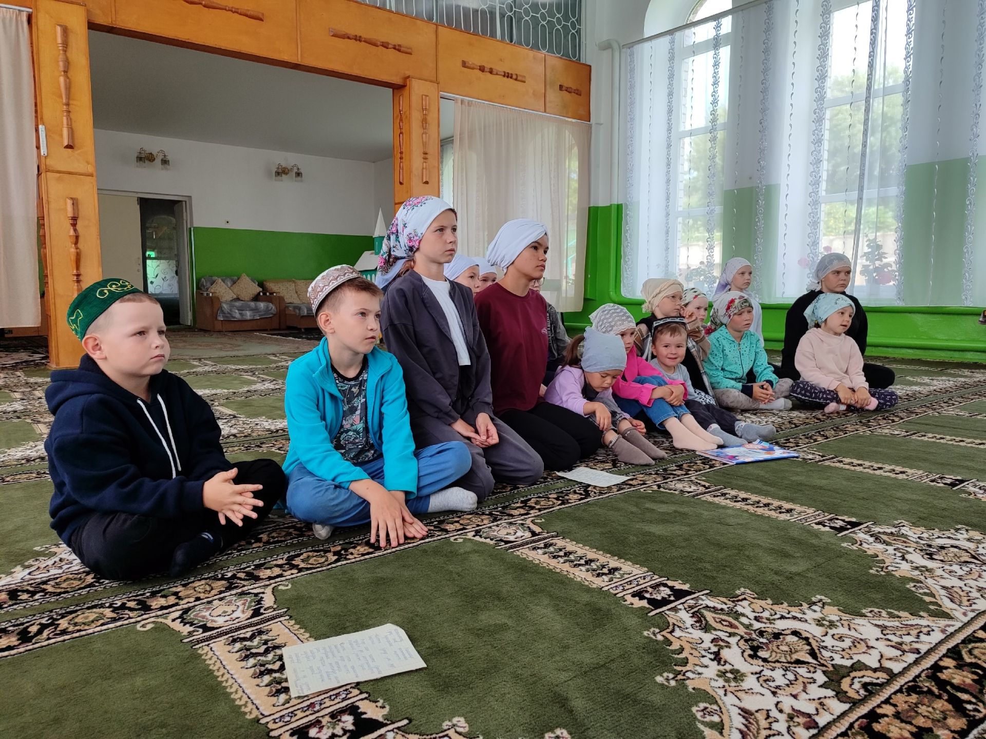Мәчет – яшь буынга рухи тәрбия бирү учагы: Бишнә авылында мәчеттә балаларга дини тәрбия бирәләр