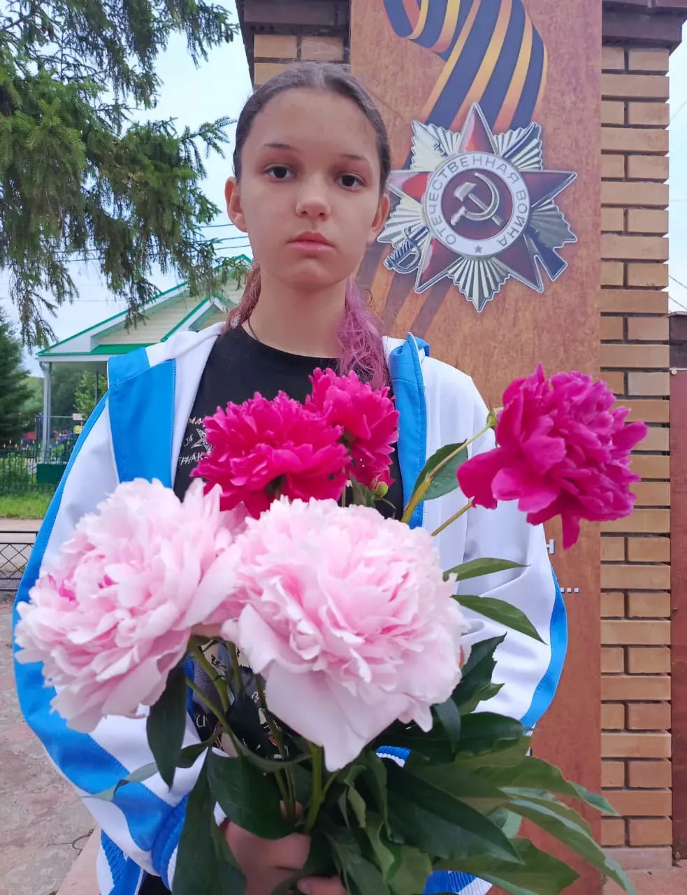 Олы Яке авылы обелискы янында «Хәтер шәме» акциясе узды