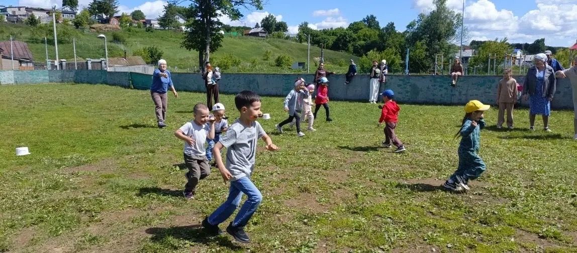 Бакырчы авылында «Һәрвакыт булсын кояш» дигән балалар сабантуе оештырдылар