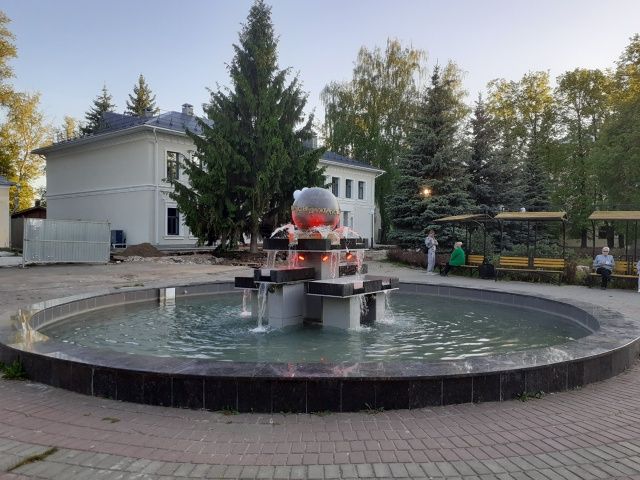 Шәһәр паркларындагы фонтаннар коену өчен каралмаган!