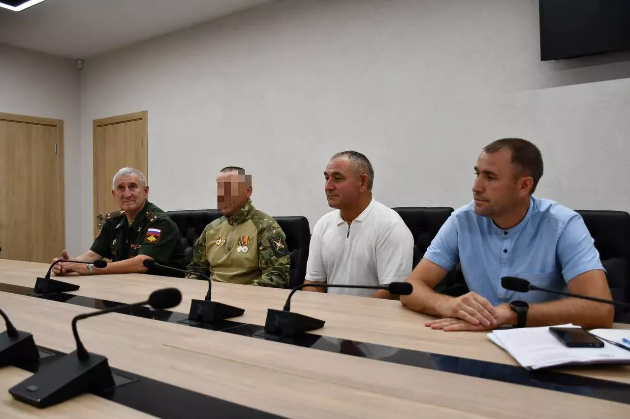 Михаил Афанасьев МХОда катнашучы «Хәмит» позывнойлы якташыбыз белән очрашты
