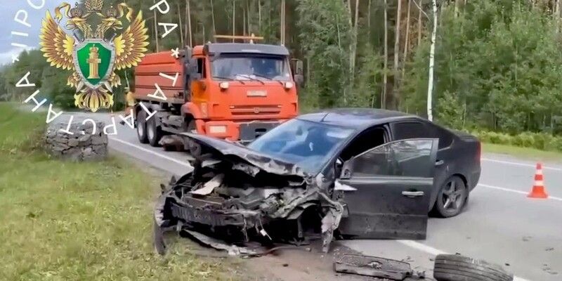 Балалар белән автобус юл-транспорт һәлакәте нәтиҗәсендә, чокырга ауган