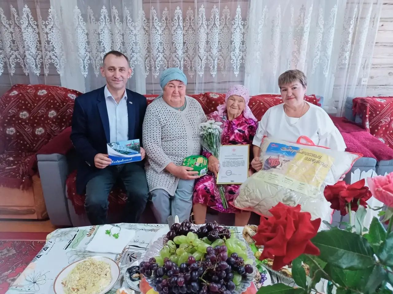 Олы Ачасыр авылында яшәүче Рәйхана Закир кызы Габидуллина үзенең 90 яшьлек күркәм юбилеен билгеләп үтте