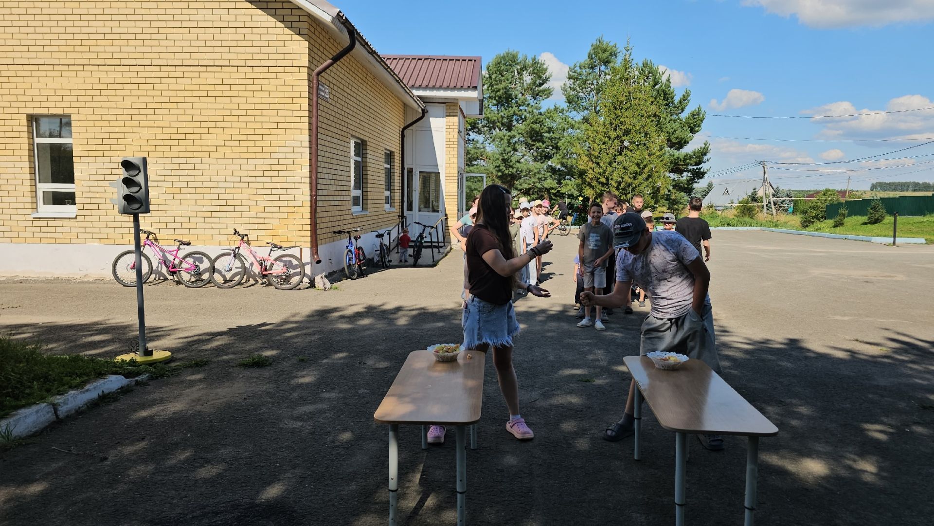 «Кызыл, сары, яшел!»: Олы Карагуҗада Светофор көнен ничек каршыладылар?