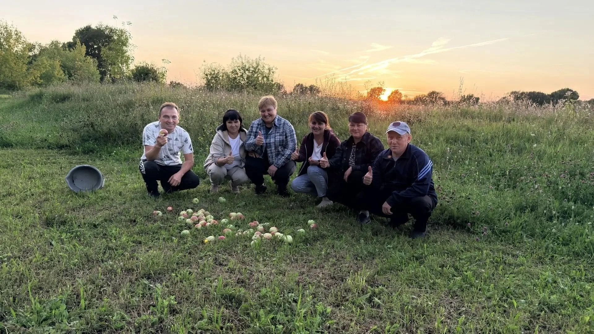 Күгеш авылында «Алма Спасы — җәй бездән китә!» дип исемләнгән күңелле фольклор кичәсе узды
