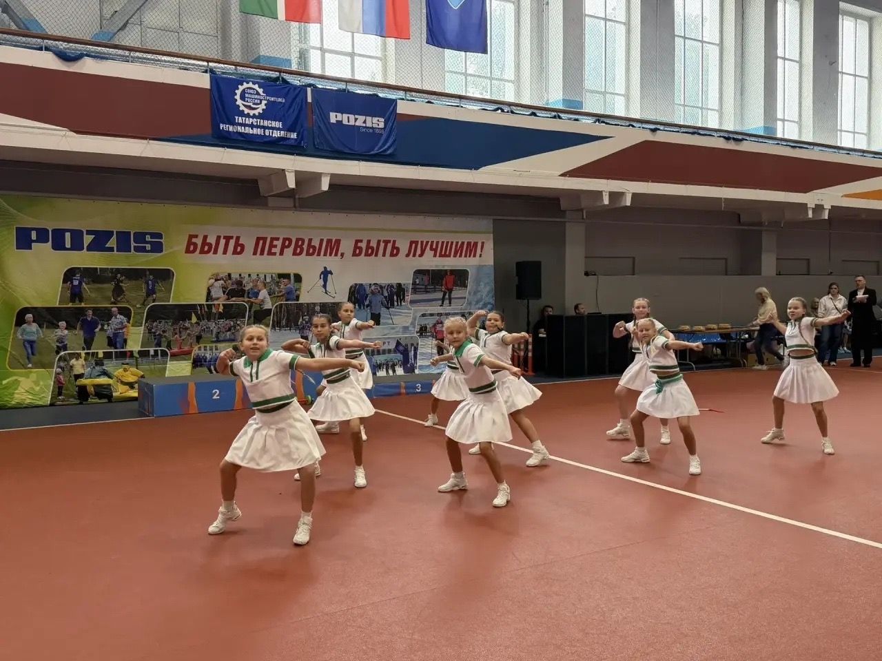 «МАЯК» спорт комплексында «ПОЗиС» хезмәткәрләре һәм аларның гаиләләре өчен зур спорт бәйрәме узды