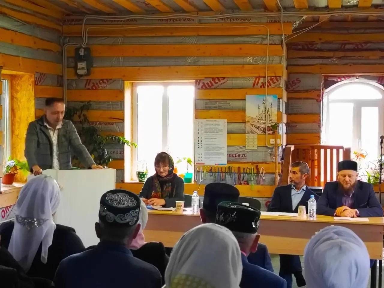 Уразлы авылында тарих фәне белгечләре катнашында»Яшел Үзән тарихы: тарих һәм бүгенге көн» дип аталган мөһим конференция узды