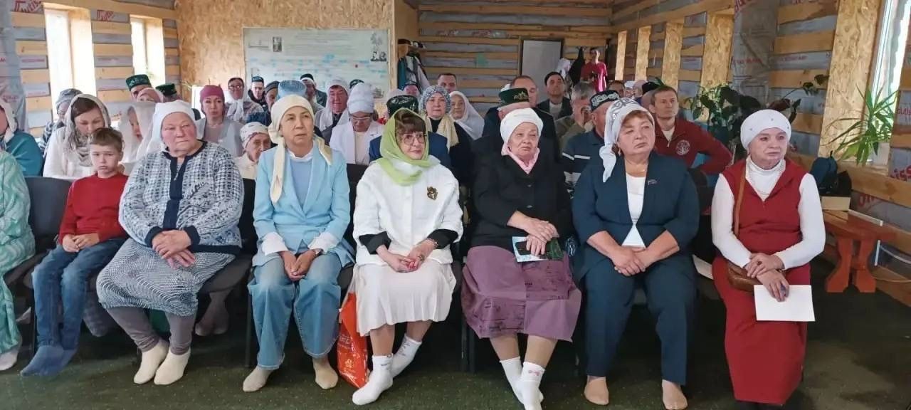 Уразлы авылында тарих фәне белгечләре катнашында»Яшел Үзән тарихы: тарих һәм бүгенге көн» дип аталган мөһим конференция узды