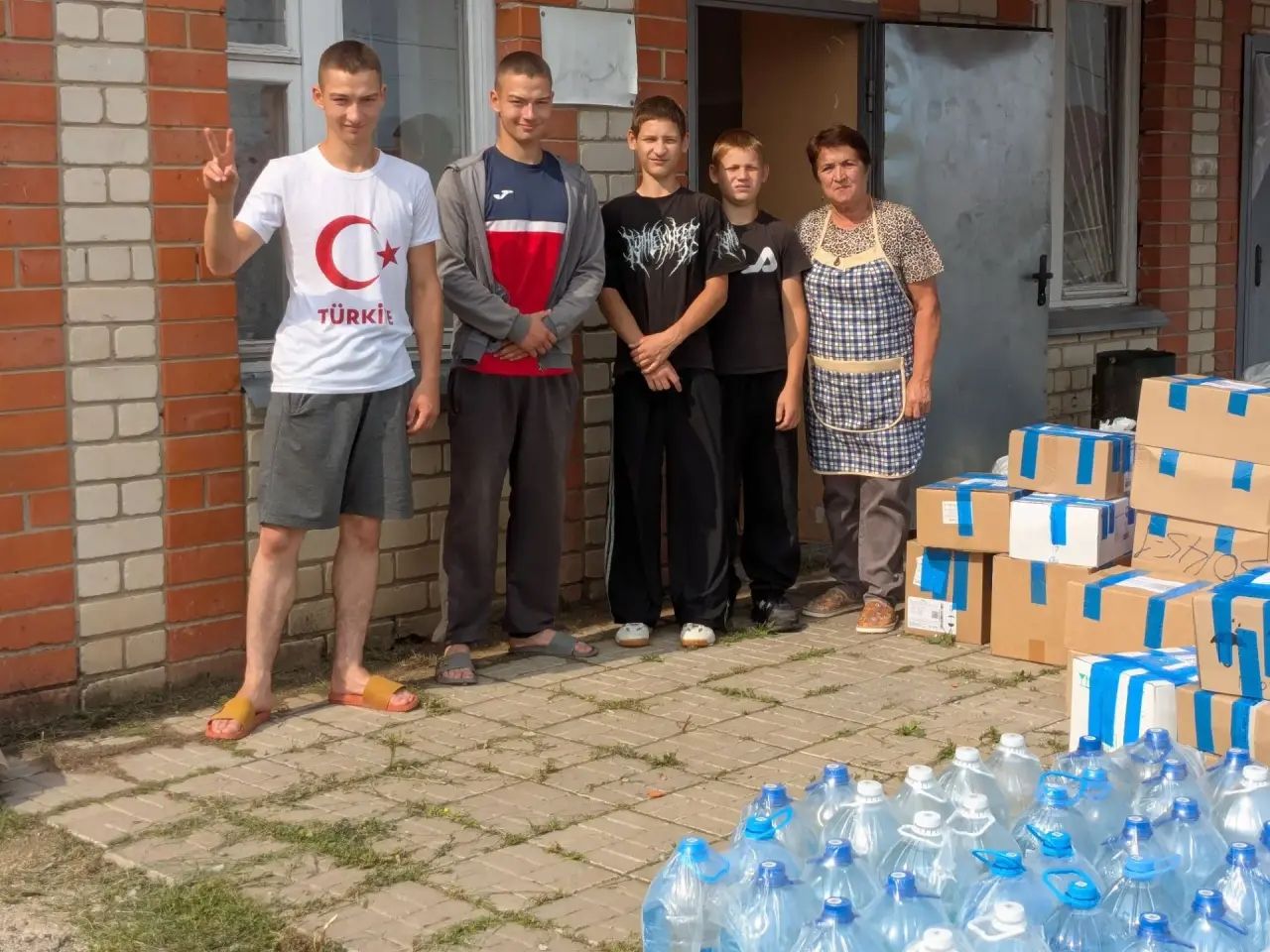 «Нур» кызлар волейбол командасы МХОдагы егетләребез өчен маскировка челтәрләре үрде
