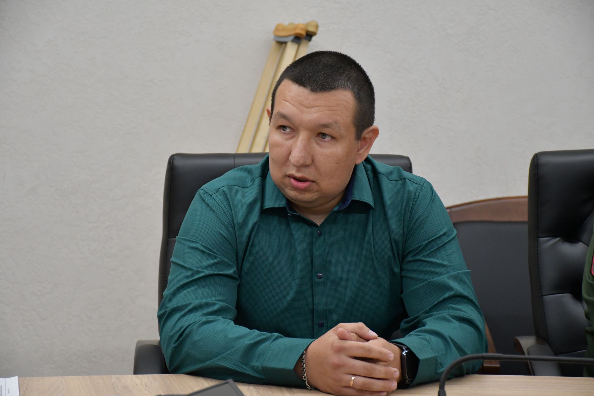 Михаил Афанасьев МХОда катнашучы якташыбыз Илнар Сабиров белән очрашты
