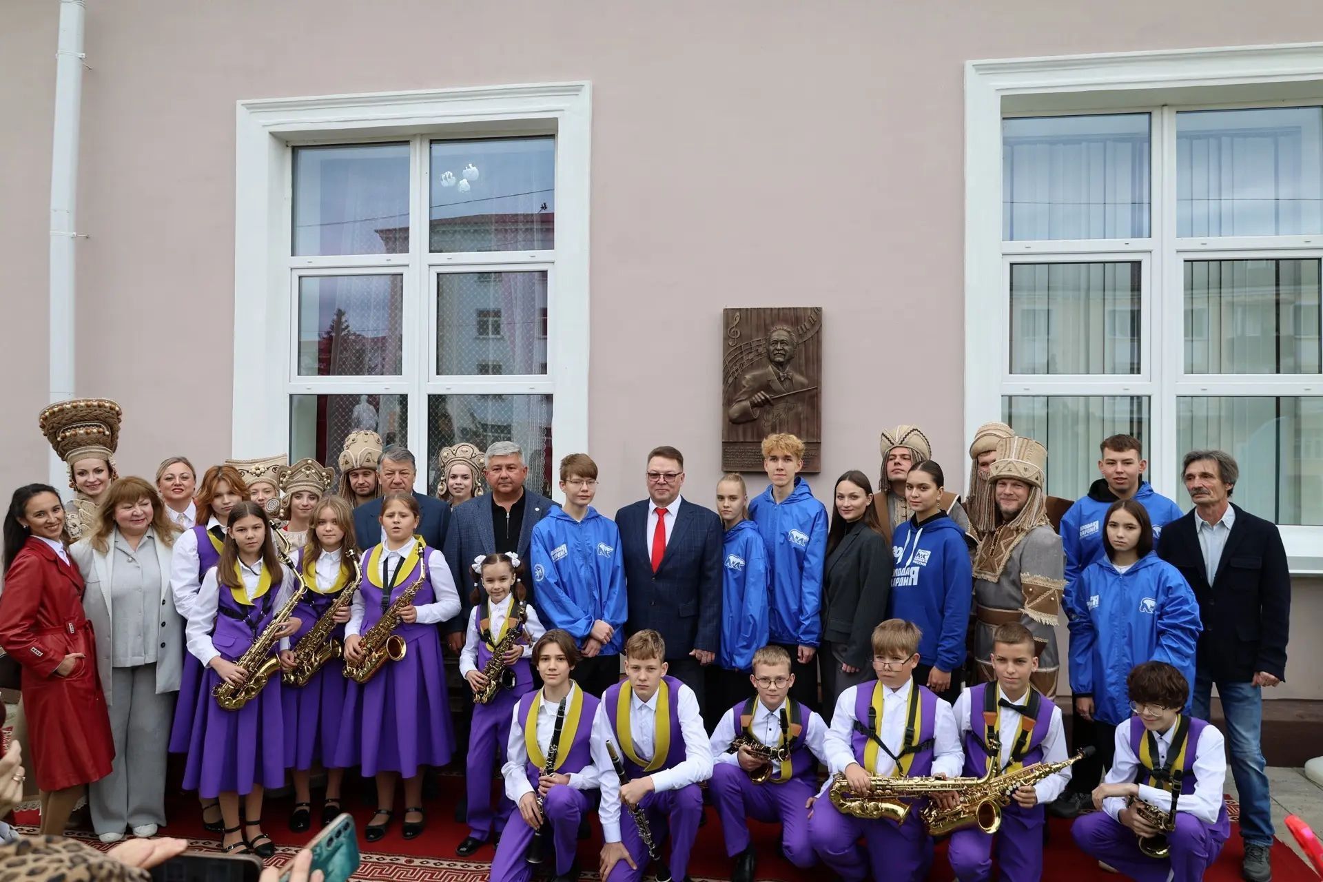 ПОЗиС открыл барельеф, посвящённый Олегу Лундстрему