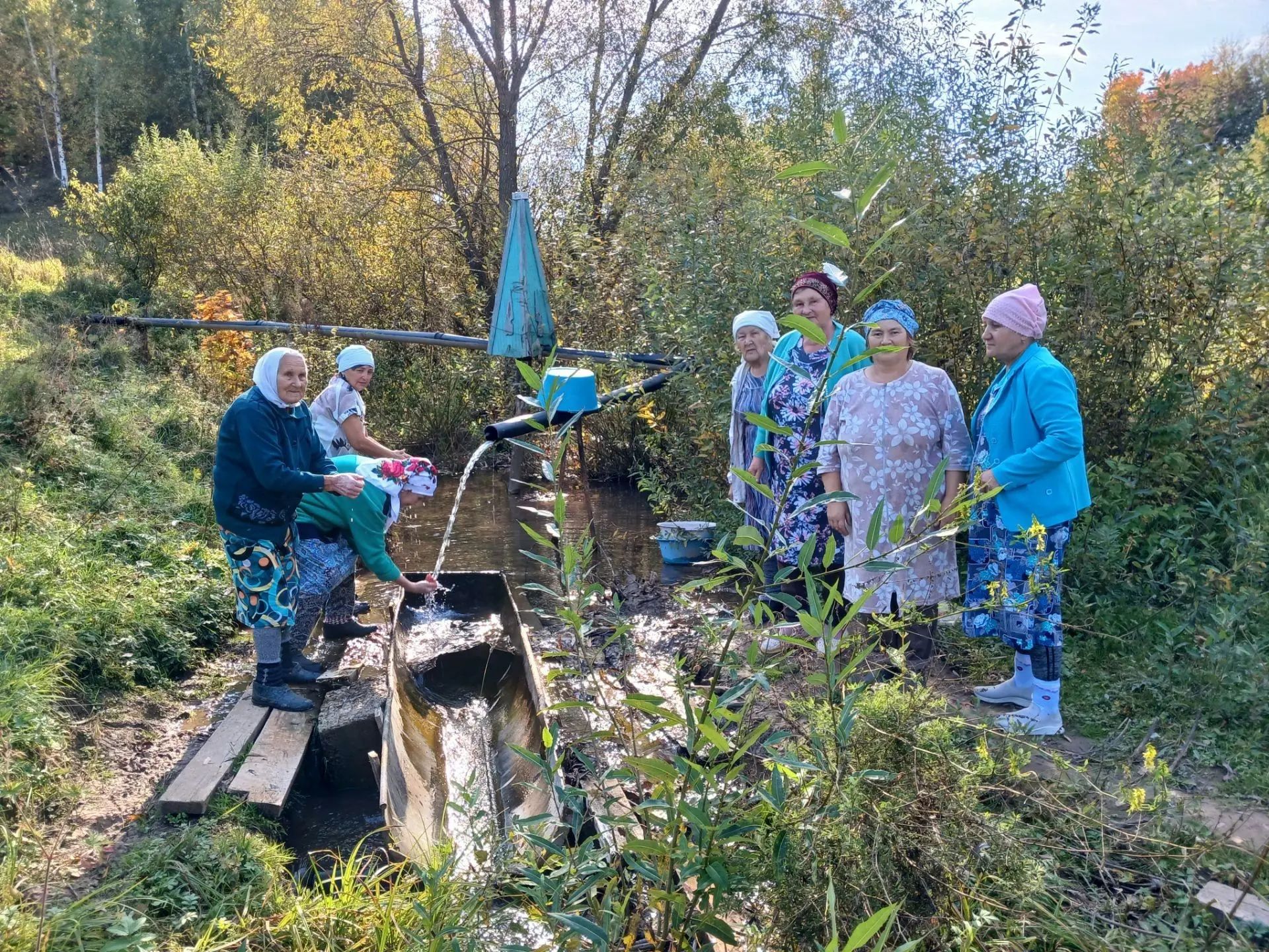 Күгәй авылында «Алан башы чишмәсе»нә экологик сәяхәт оештырдылар