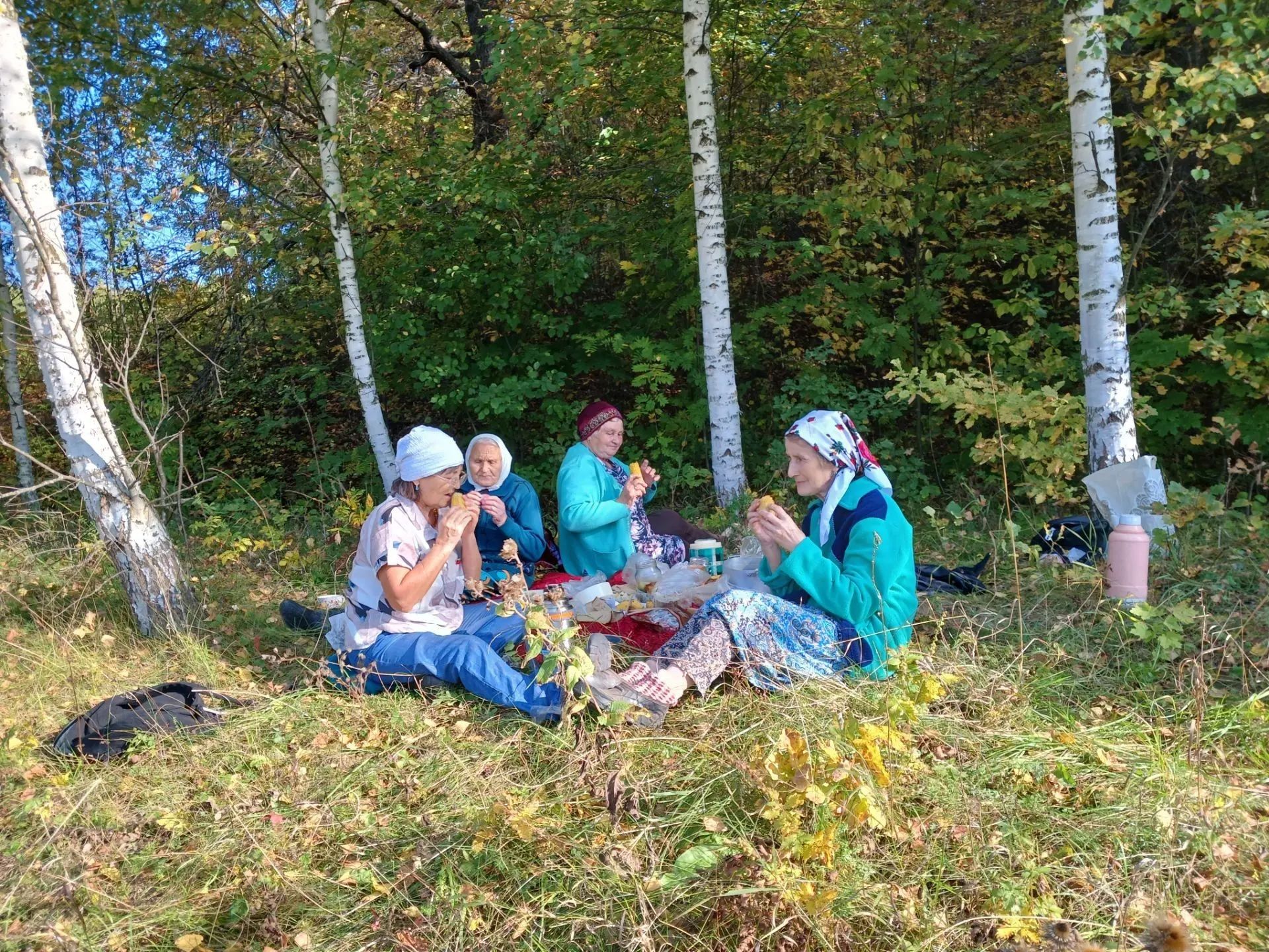 Күгәй авылында «Алан башы чишмәсе»нә экологик сәяхәт оештырдылар