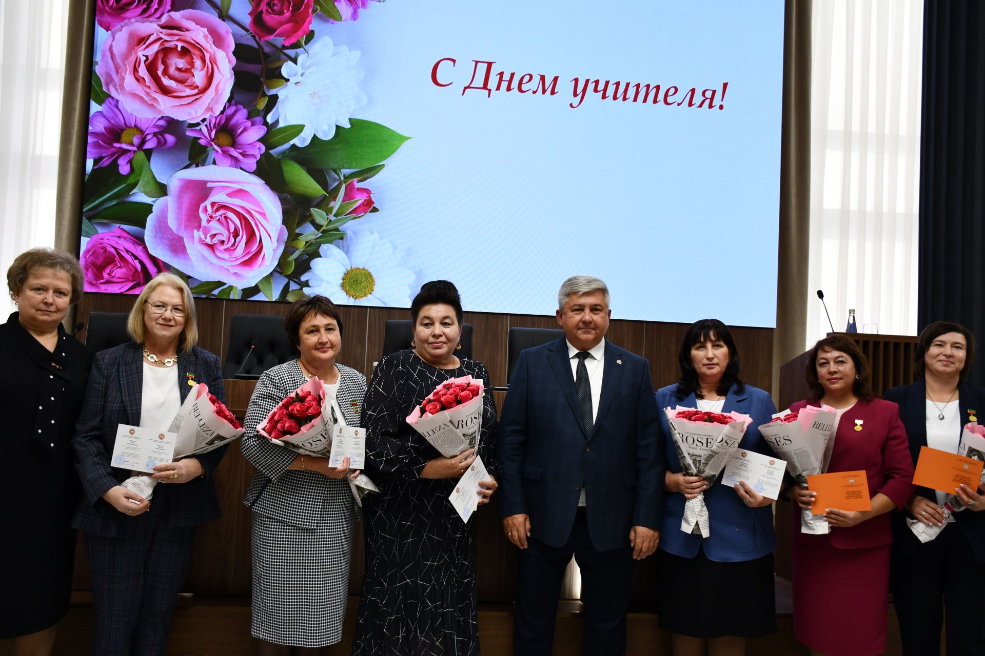 Горький мәдәният үзәгендә укытучыларны хөрмәтләделәр