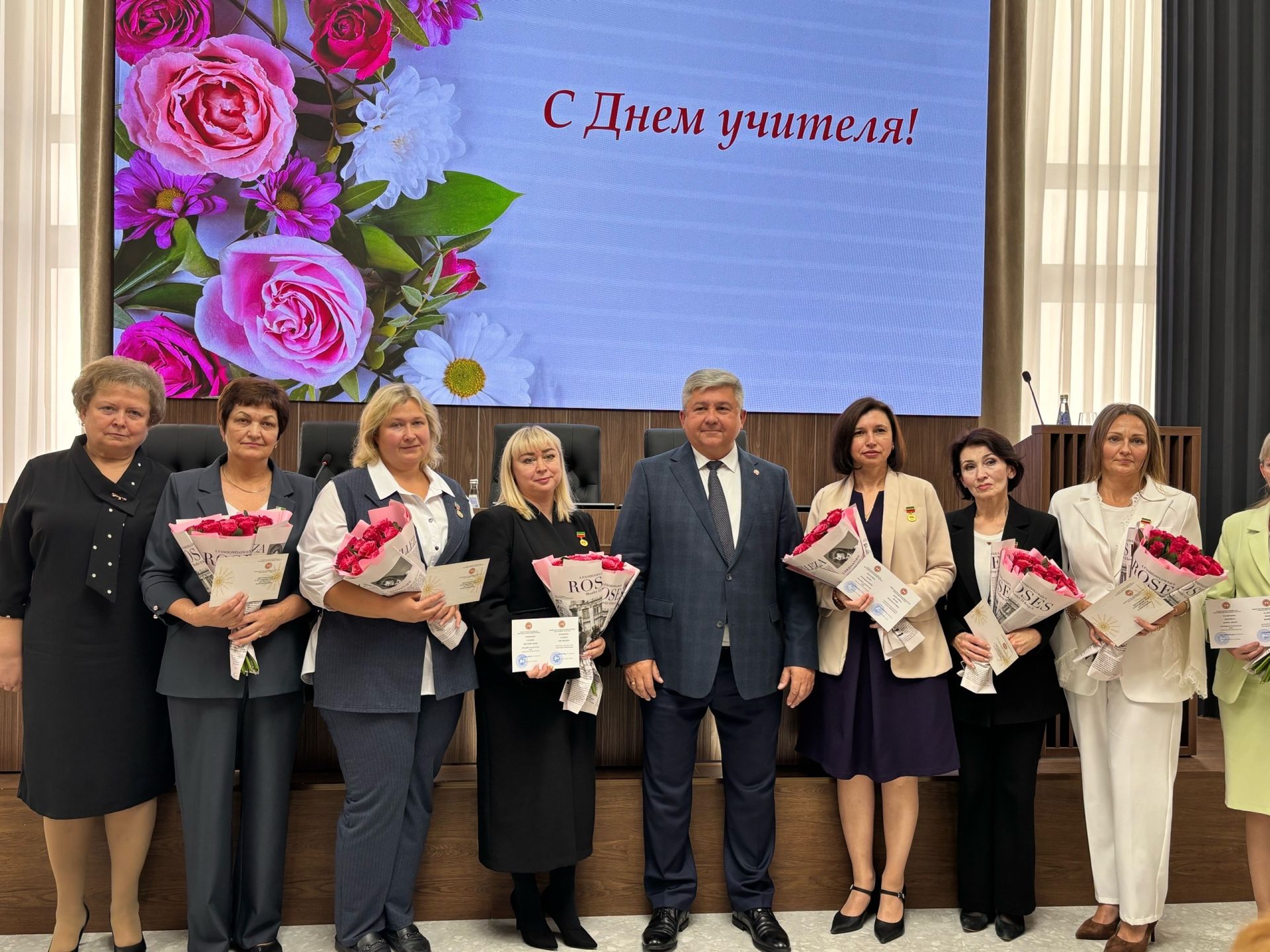 Горький мәдәният үзәгендә укытучыларны хөрмәтләделәр