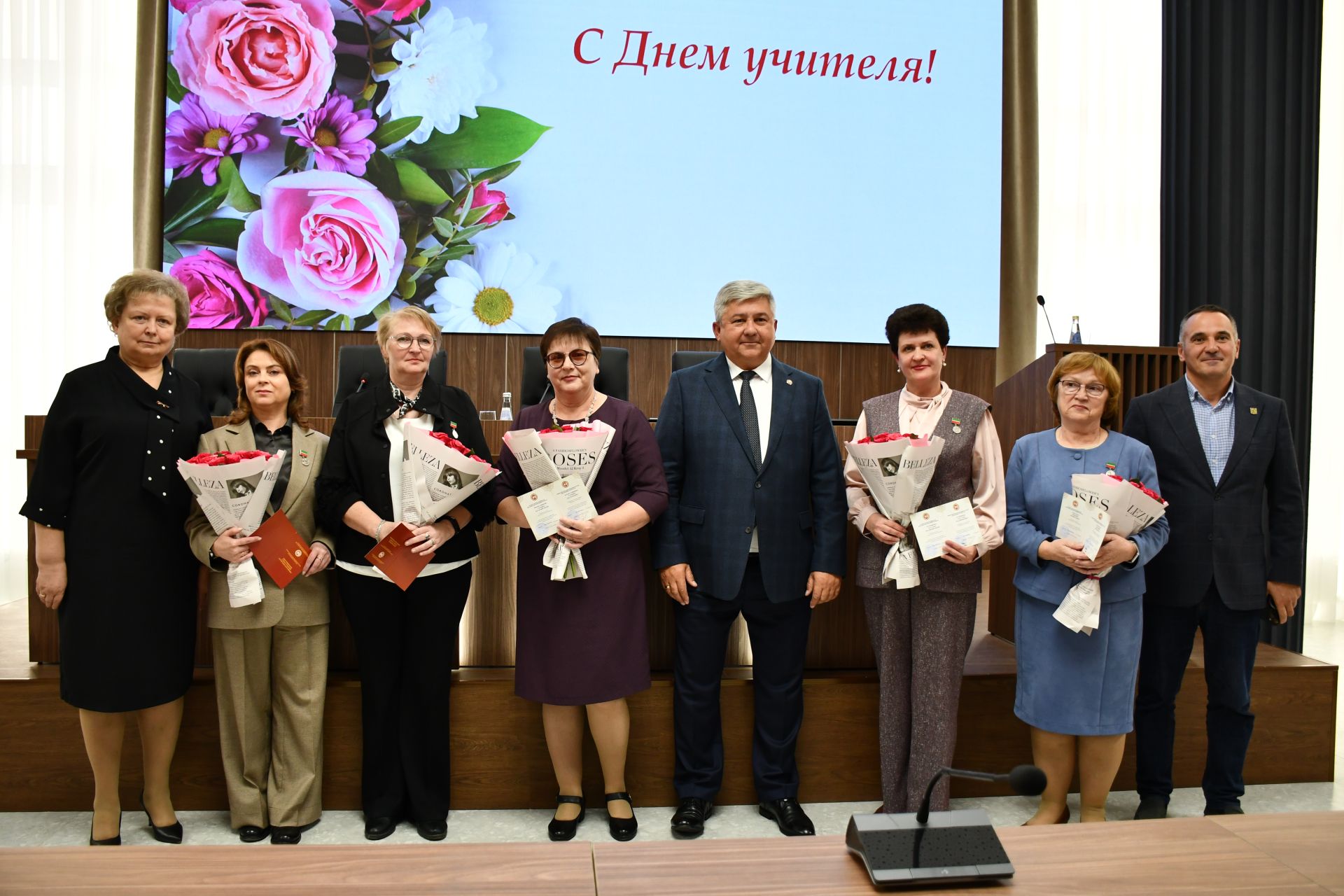 Горький мәдәният үзәгендә укытучыларны хөрмәтләделәр