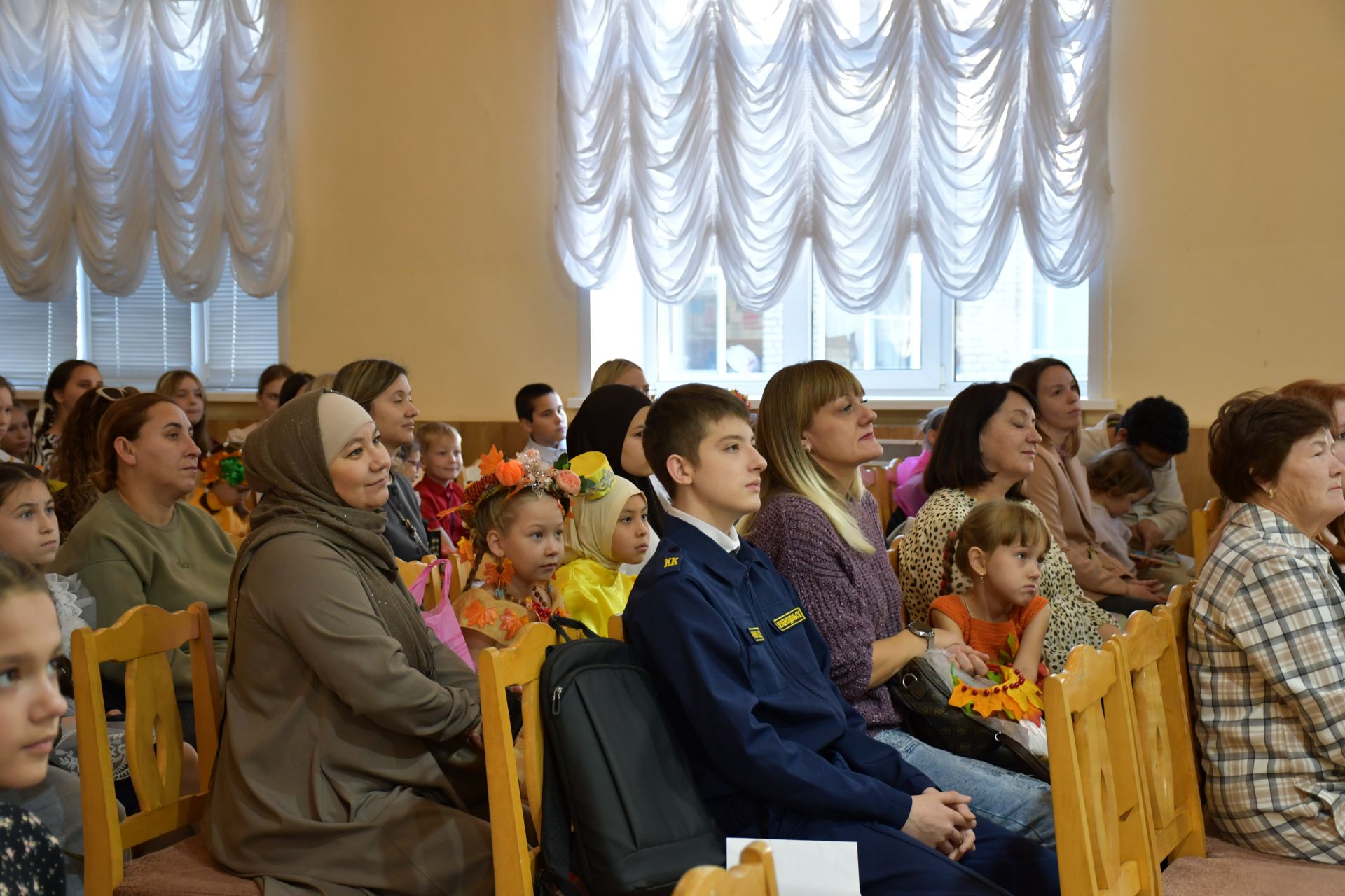 3нче гимназиядә «Очей очарование» дип исемләнгән төбәгара әдәби бәйге
