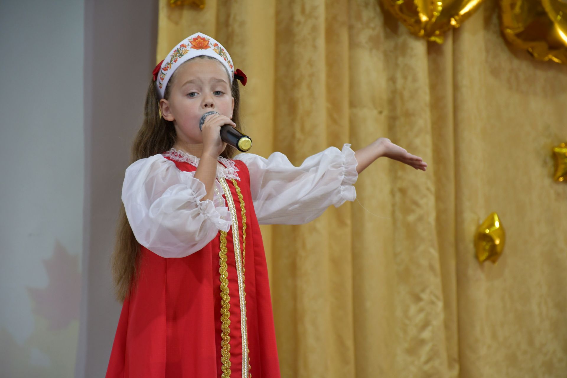 3нче гимназиядә «Очей очарование» дип исемләнгән төбәгара әдәби бәйге