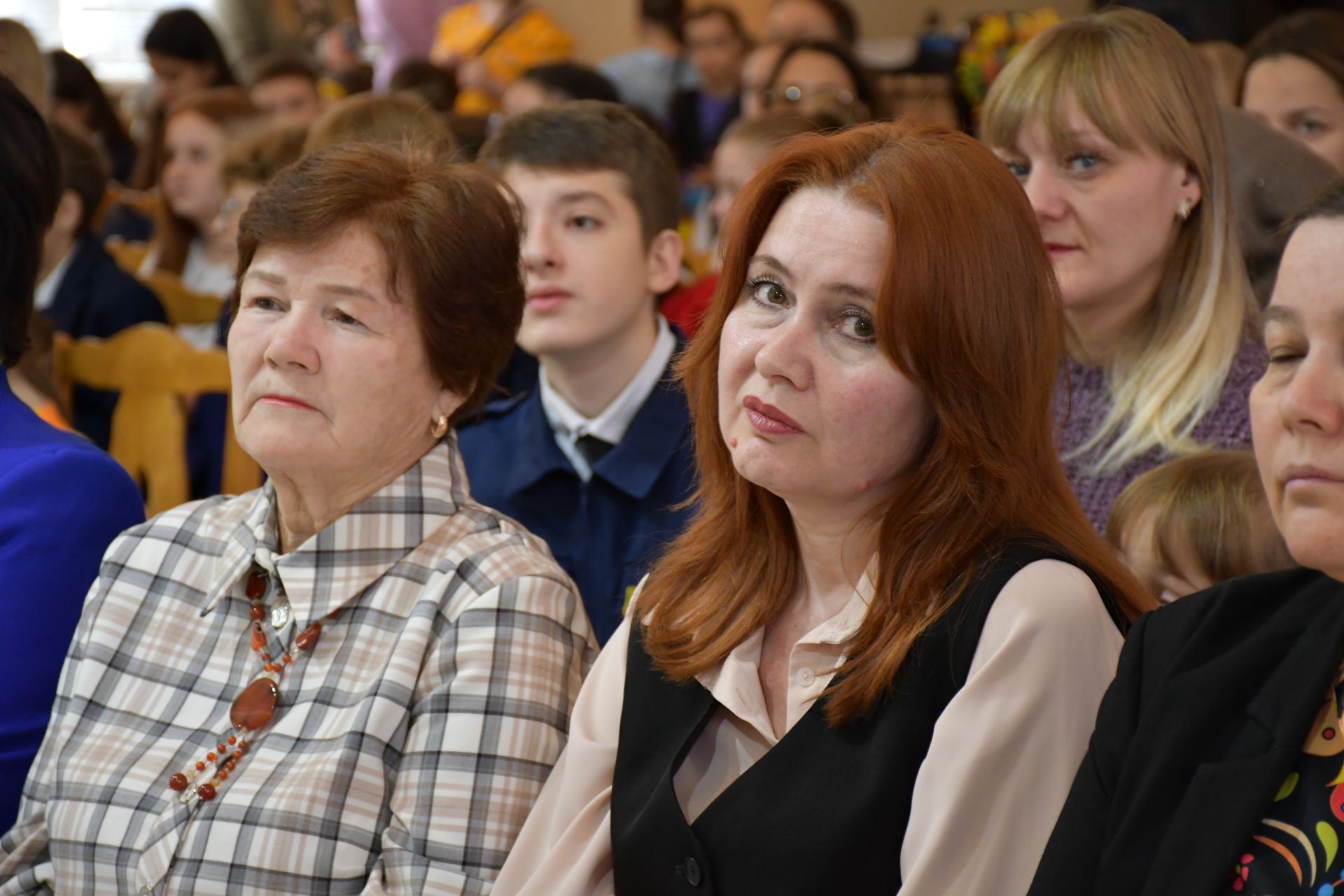 3нче гимназиядә «Очей очарование» дип исемләнгән төбәгара әдәби бәйге