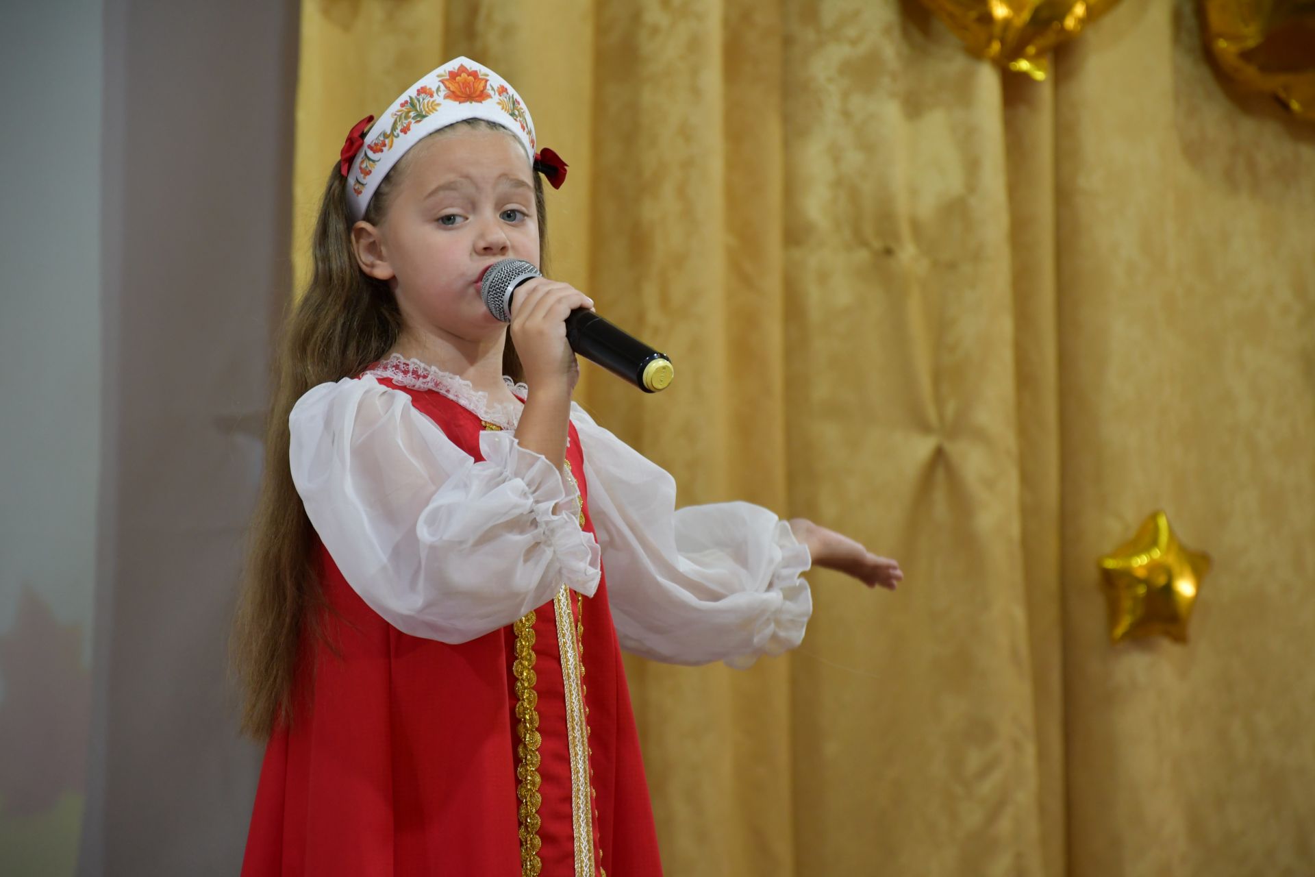 3нче гимназиядә «Очей очарование» дип исемләнгән төбәгара әдәби бәйге