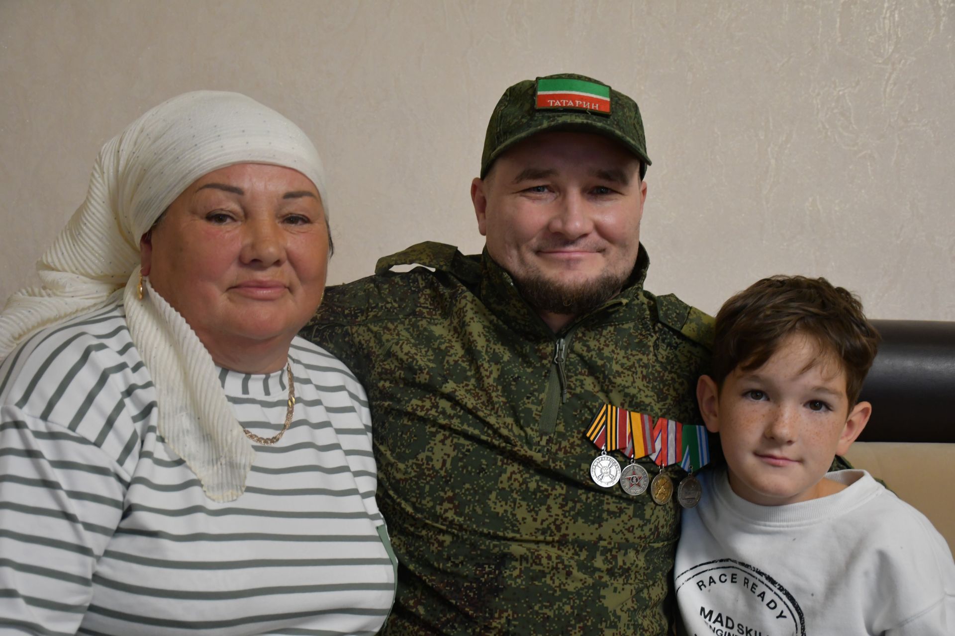 Яшел Үзән егете, МХОда катнашучы Руслан Сибгатуллин белән очрашу