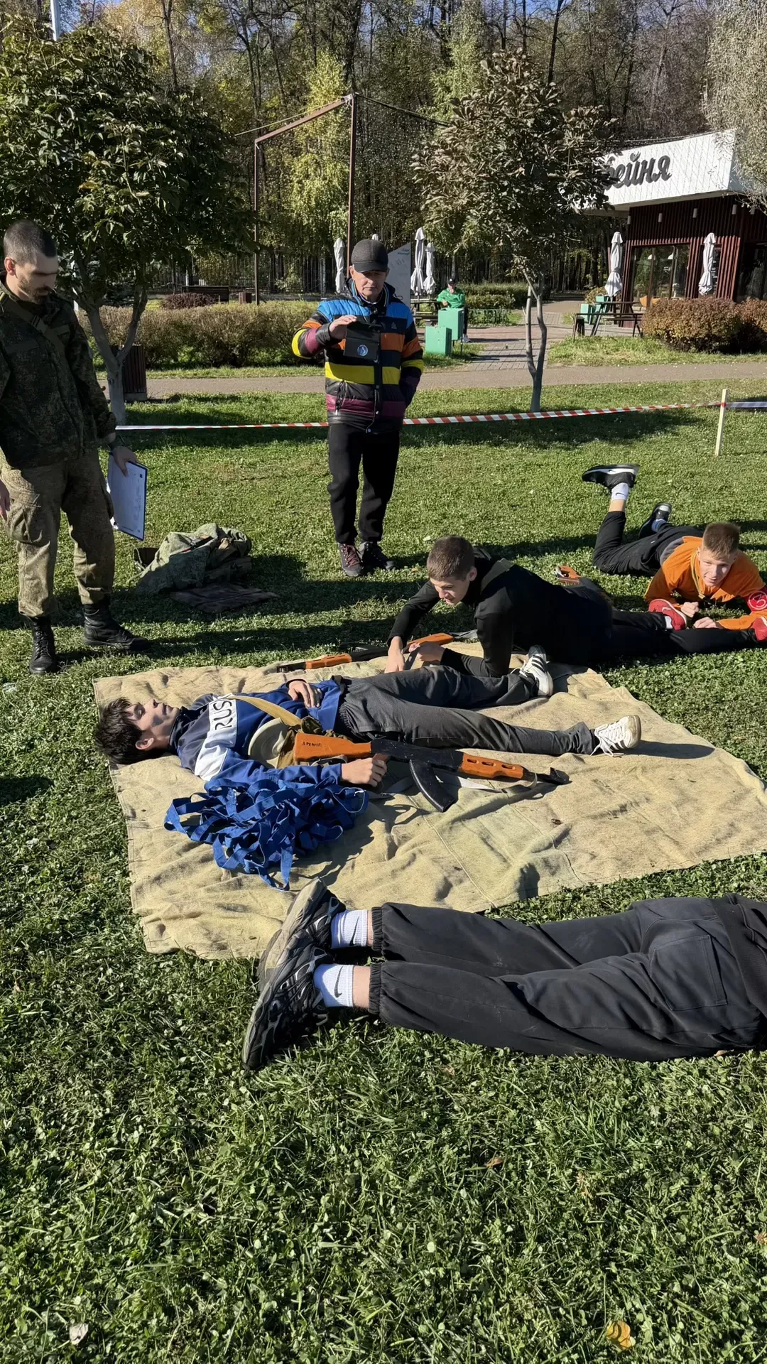 Яшел Үзәннең Авангард стадионында Хәрби хезмәткә чакыручылар көне