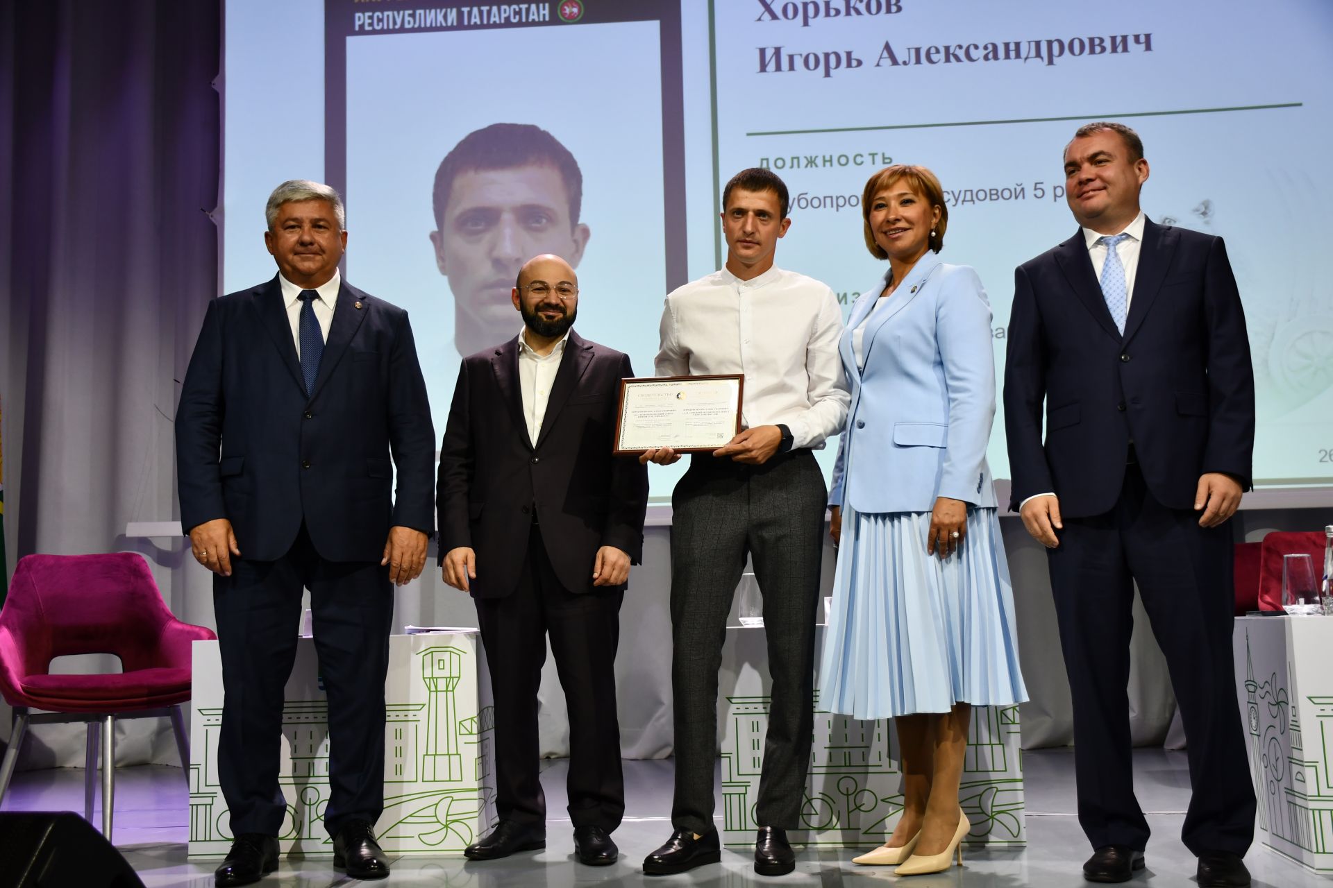 «Иң мөһиме - кешеләр» кадрлар клубының утырышы