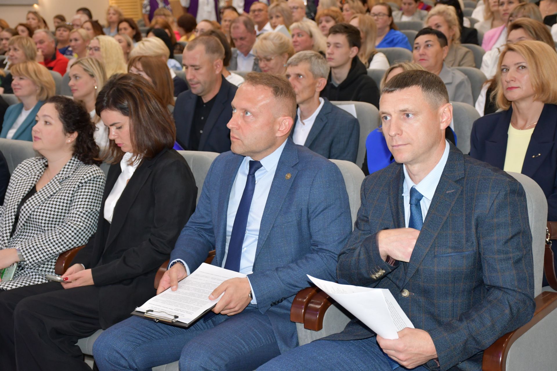 «Иң мөһиме - кешеләр» кадрлар клубының утырышы